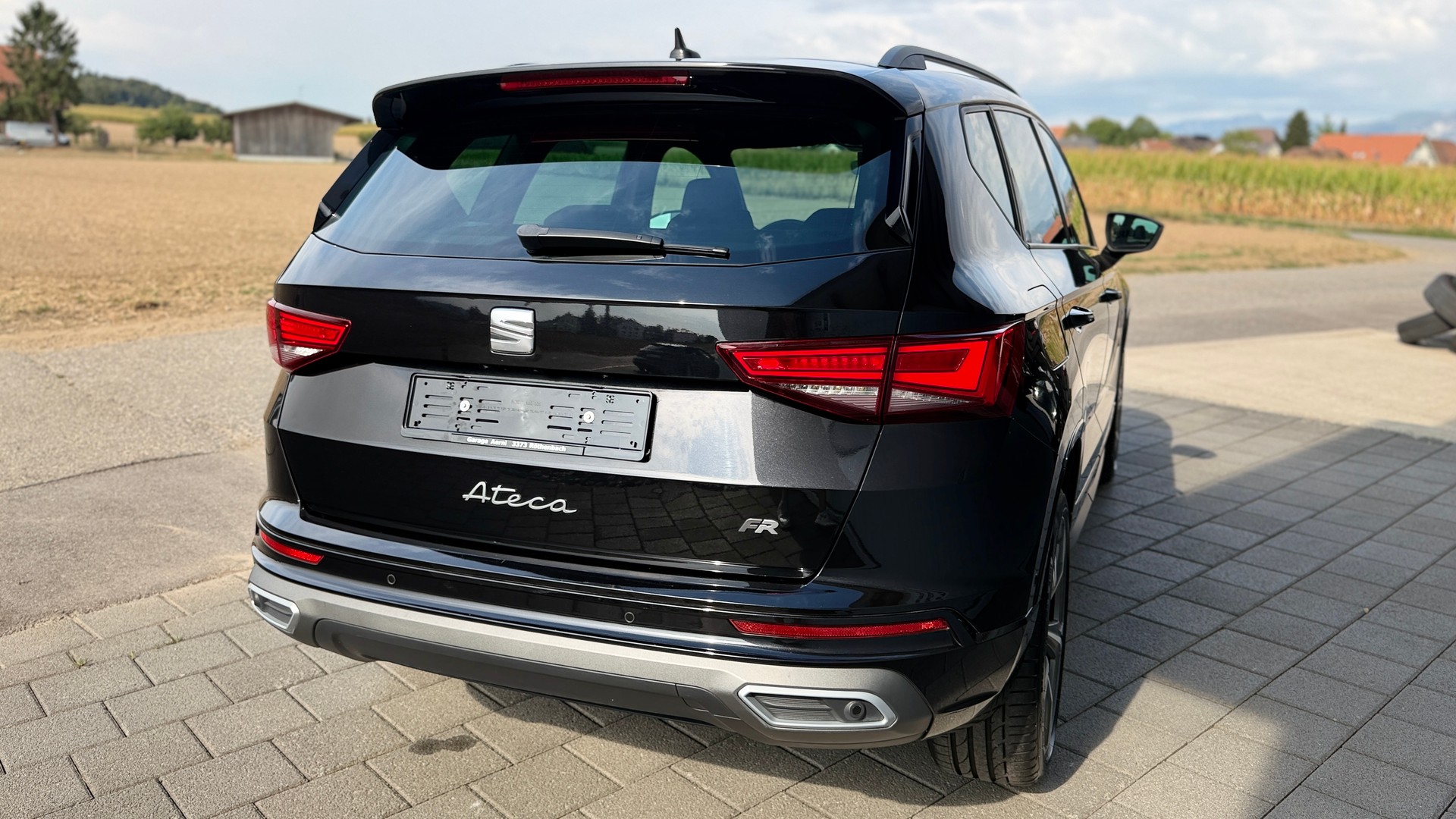 SEAT Ateca 1.5 TSI EVO Hola FR DSG / 8-Fach mit Alufelgen, Anhängerkupplung-image-4
