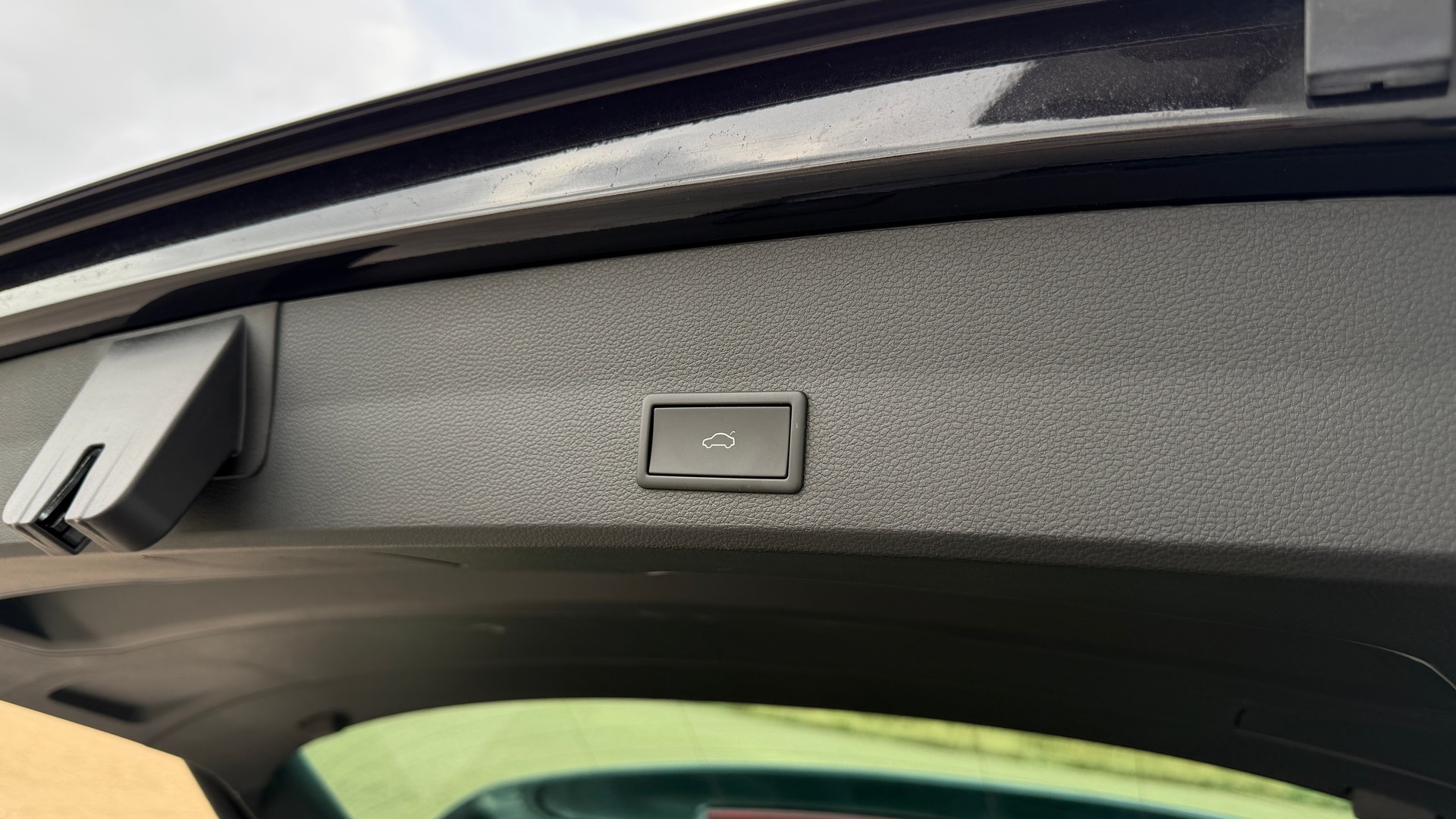 SEAT Ateca 1.5 TSI EVO Hola FR DSG / 8-Fach mit Alufelgen, Anhängerkupplung-image-31