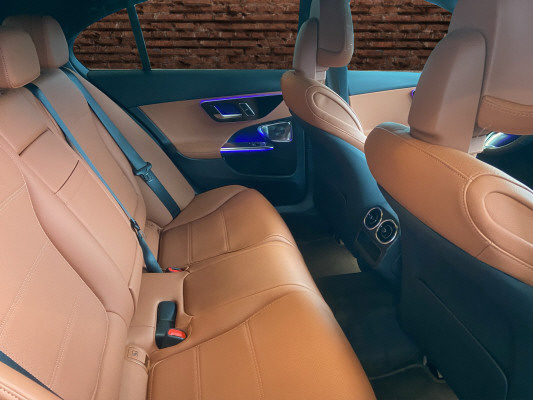 MERCEDES-BENZ C 200 4 Matic-image-12