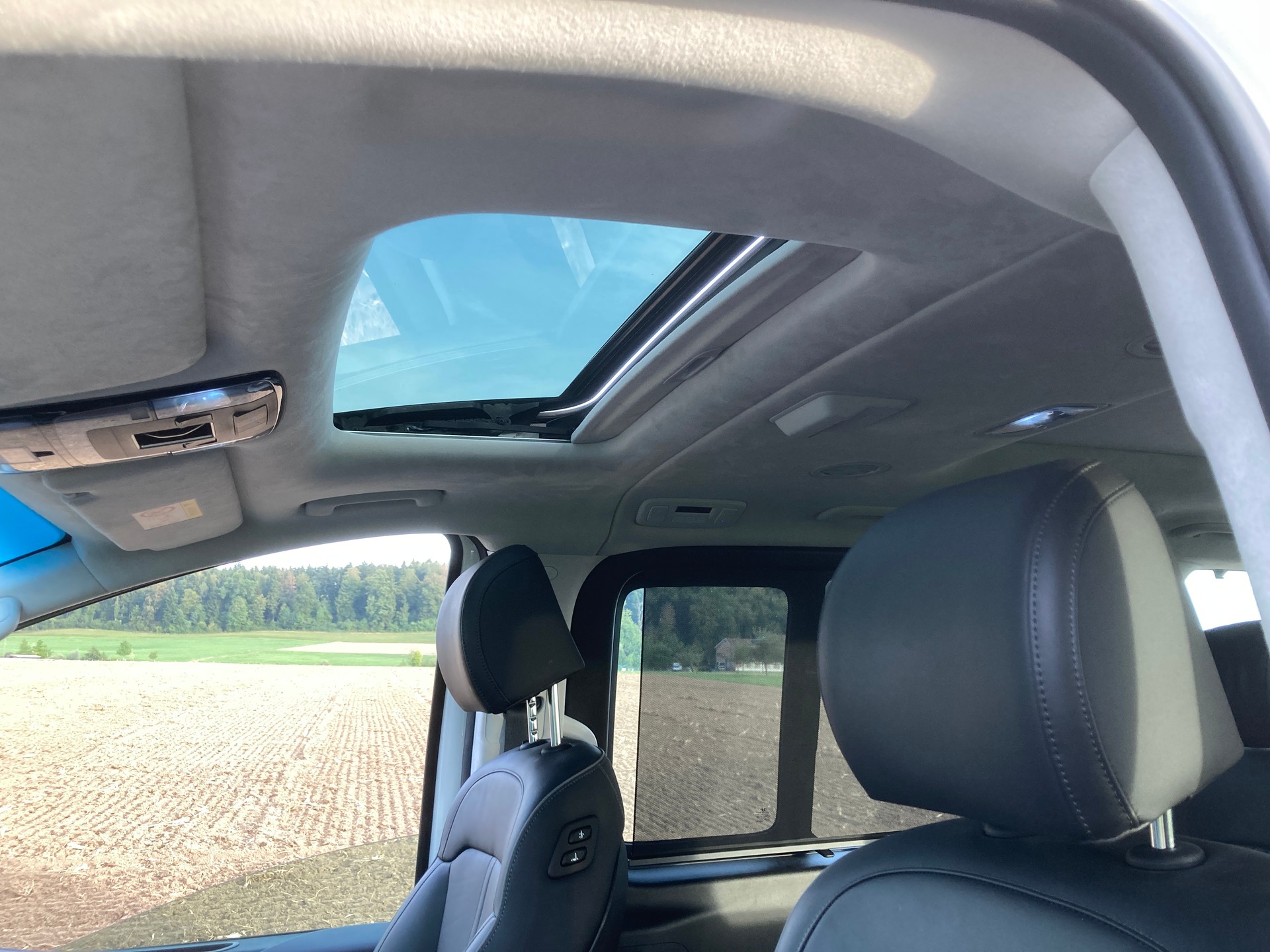 HYUNDAI Staria Premium 2.2 CRDi Vertex 4WD A-image-10