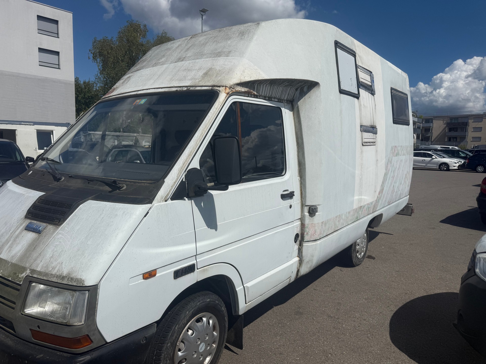 RENAULT TRAFIC-image-3