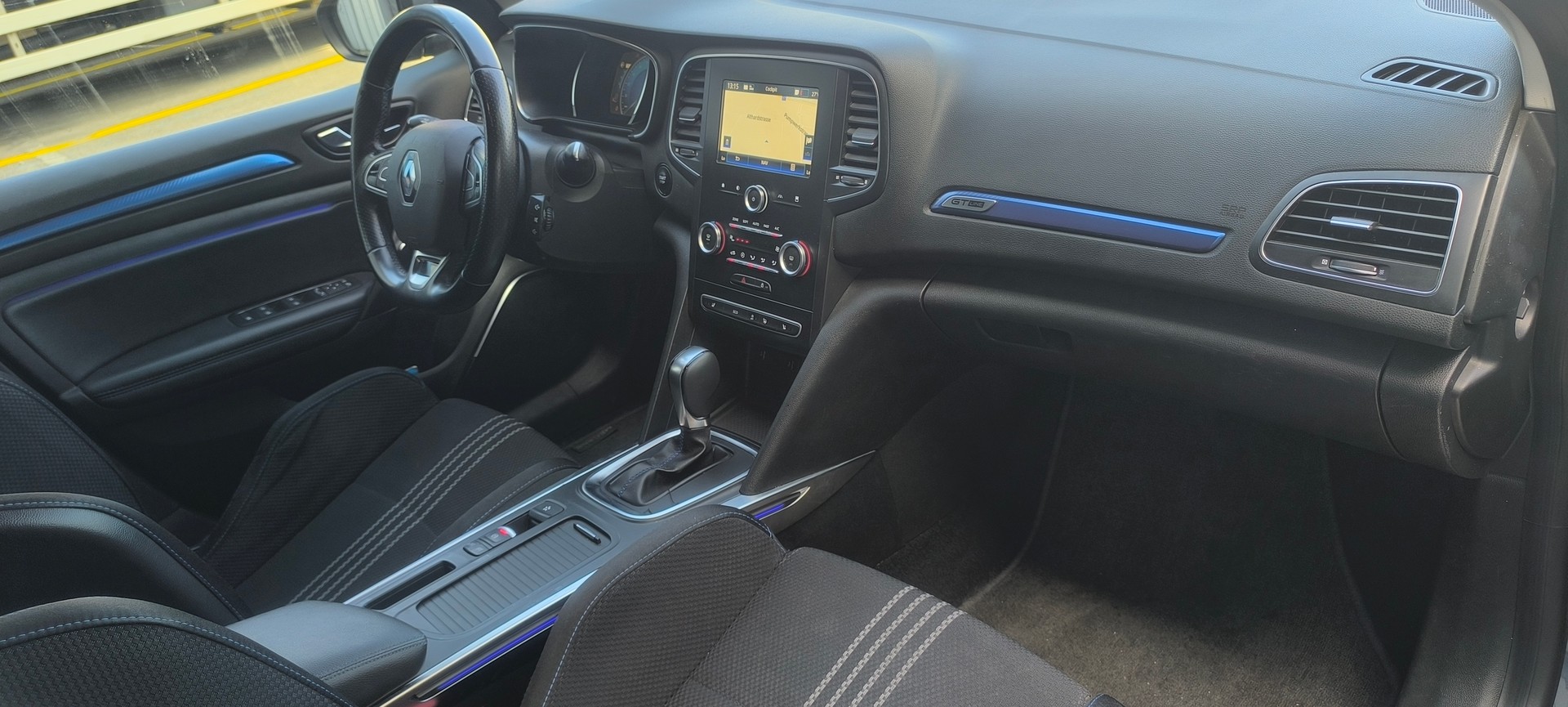 RENAULT Mégane Grandtour 1.5 dCi GT Line EDC-image-14