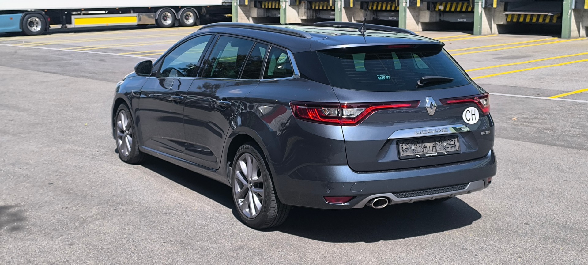 RENAULT Mégane Grandtour 1.5 dCi GT Line EDC-image-7