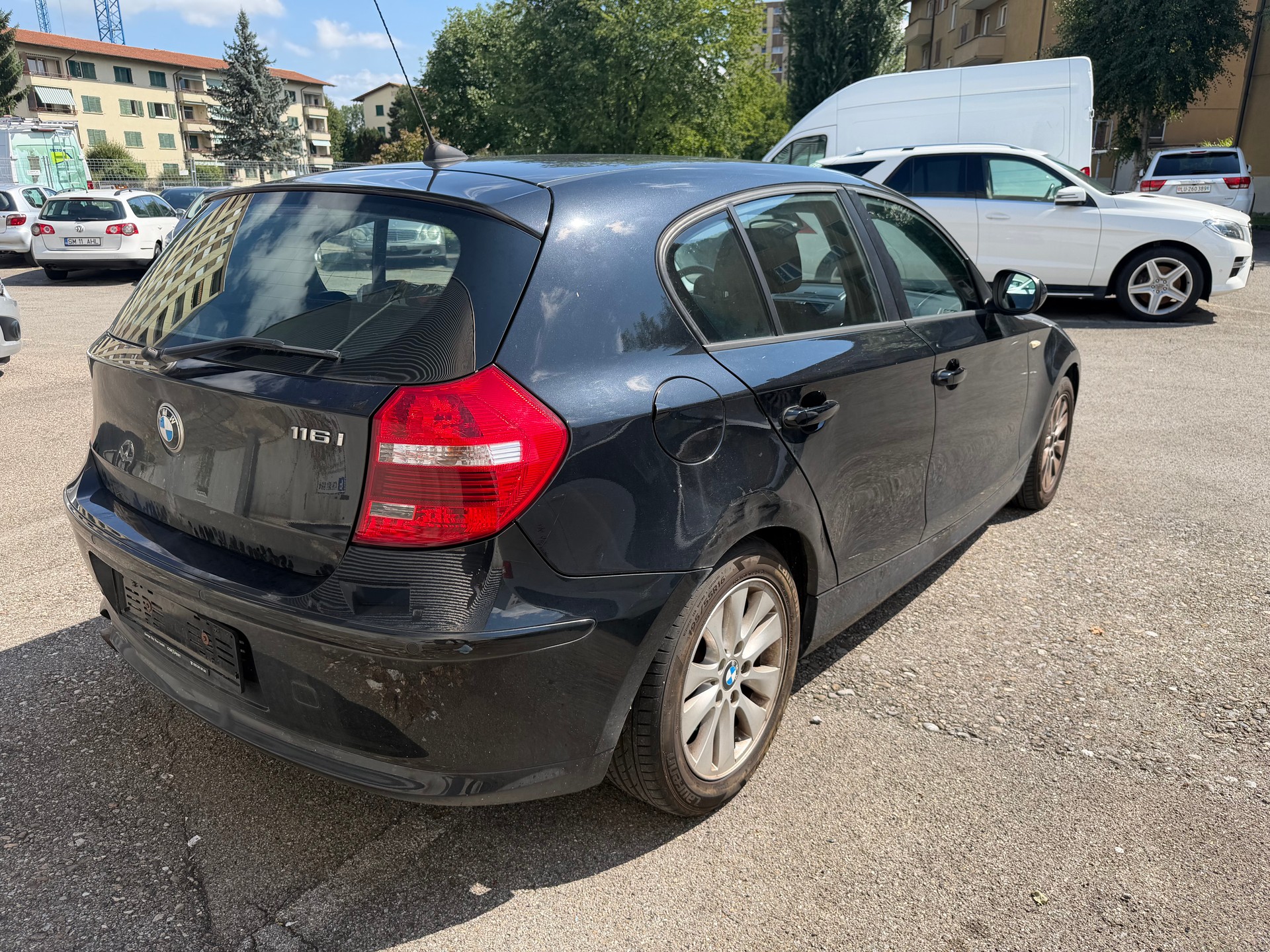 BMW 116i Dynamic Edition-image-3