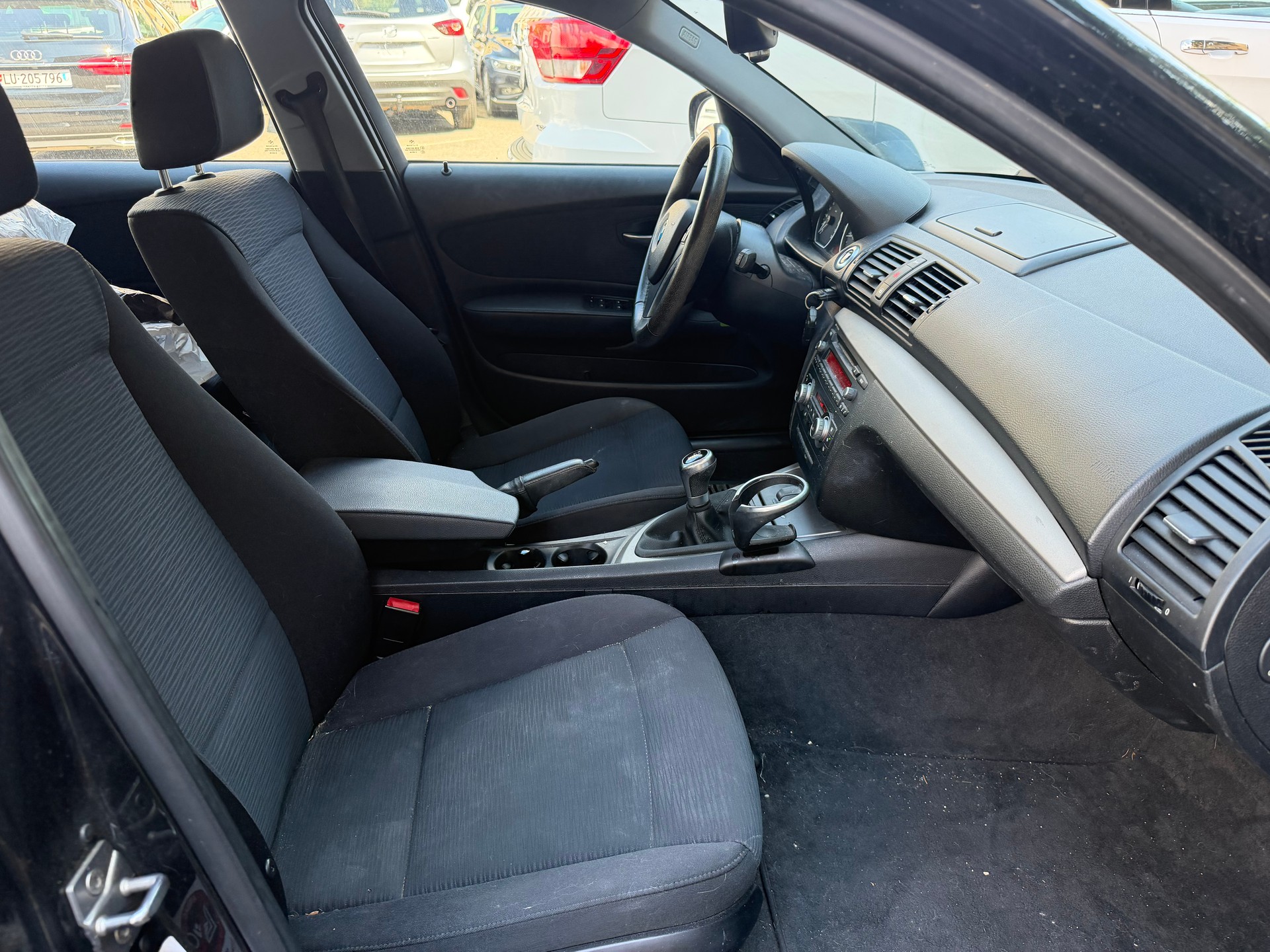 BMW 116i Dynamic Edition-image-7