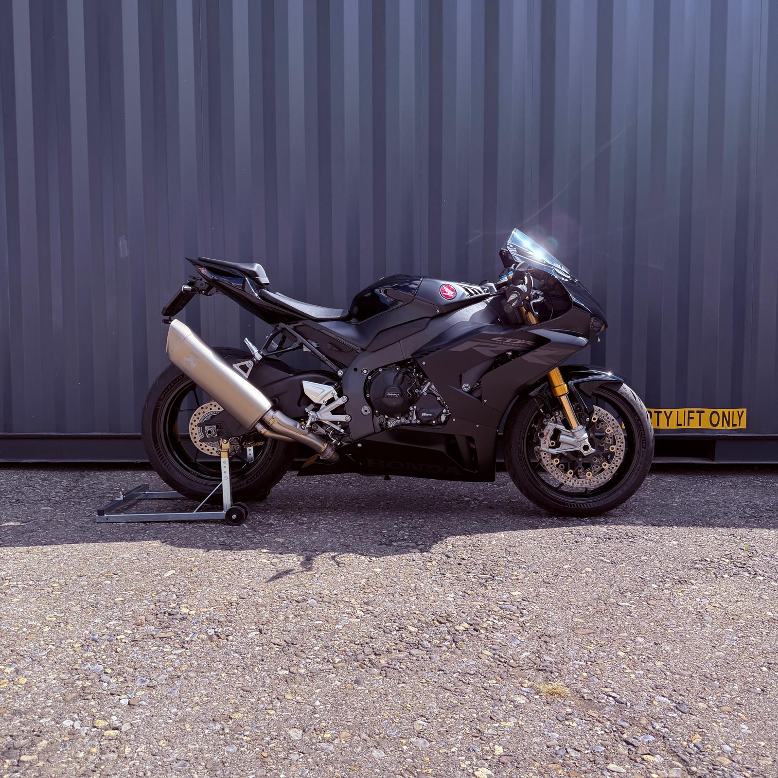 HONDA CBR 1000 RR-R SP