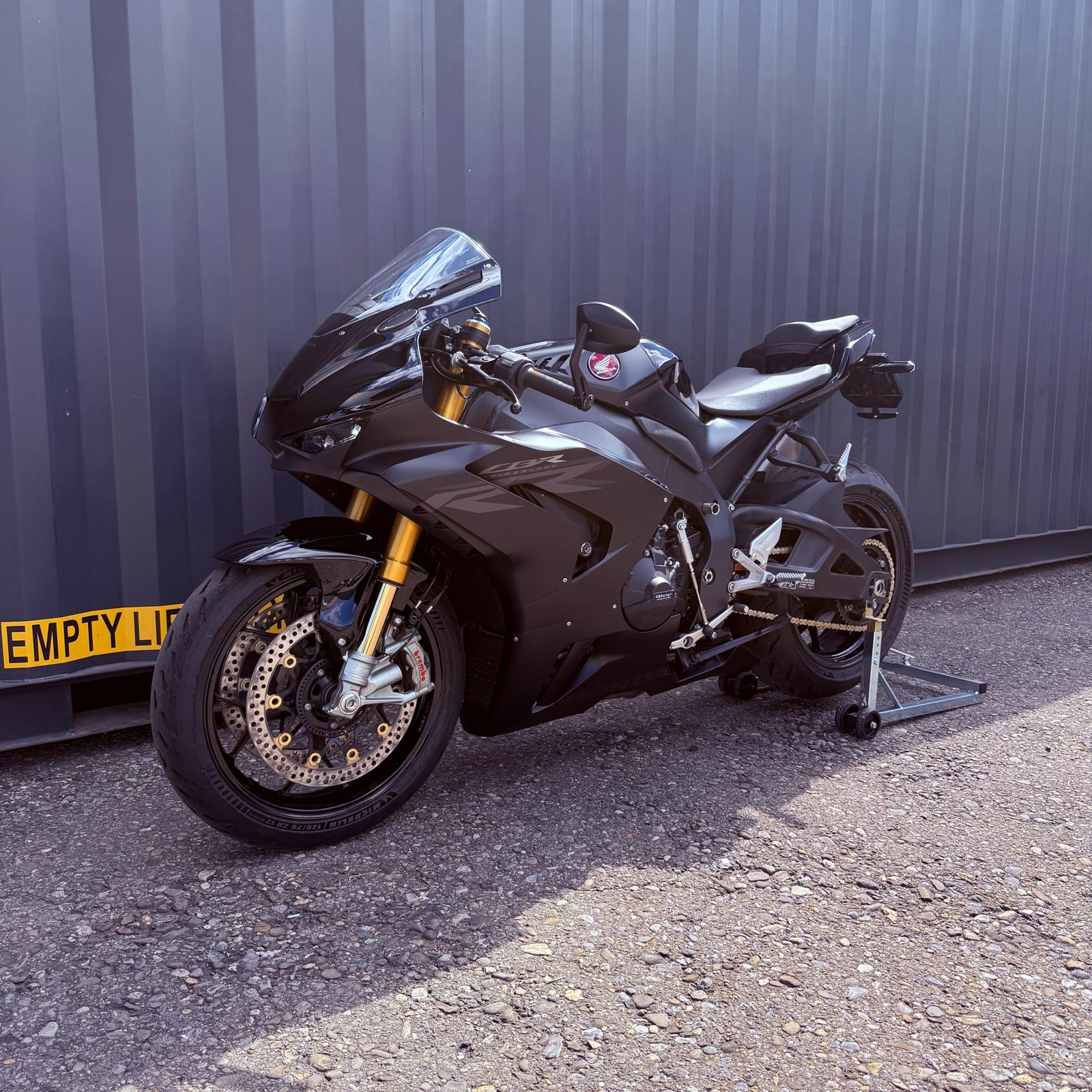 HONDA CBR 1000 RR-R SP-showroom-element-3