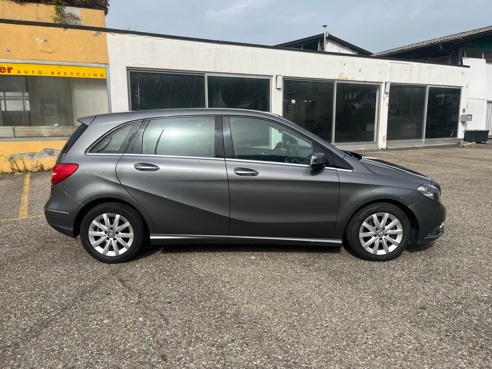 MERCEDES-BENZ B 200 CDI 7G-DCT-image-5