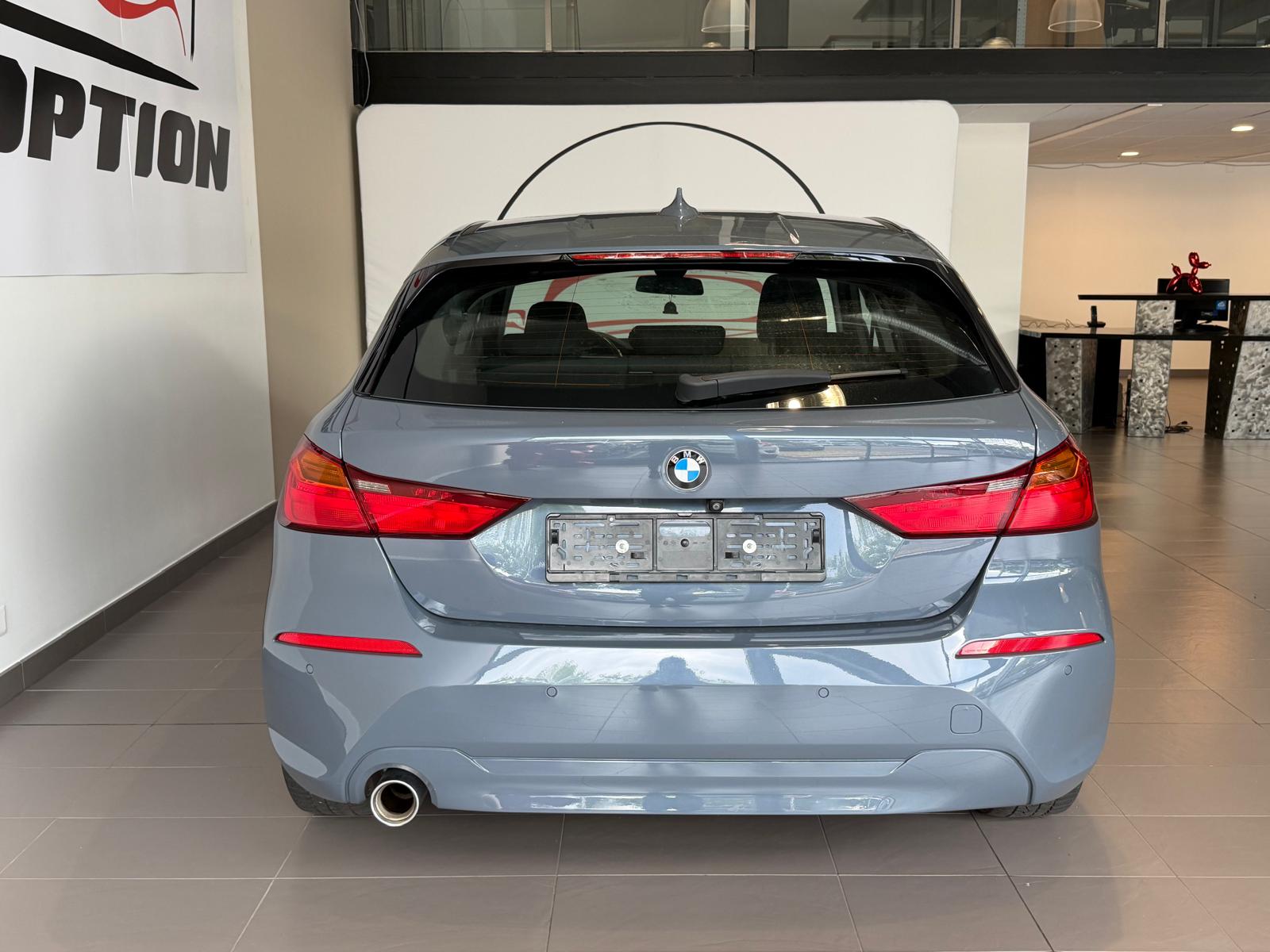 BMW 118i Steptronic Sport Line-image-7