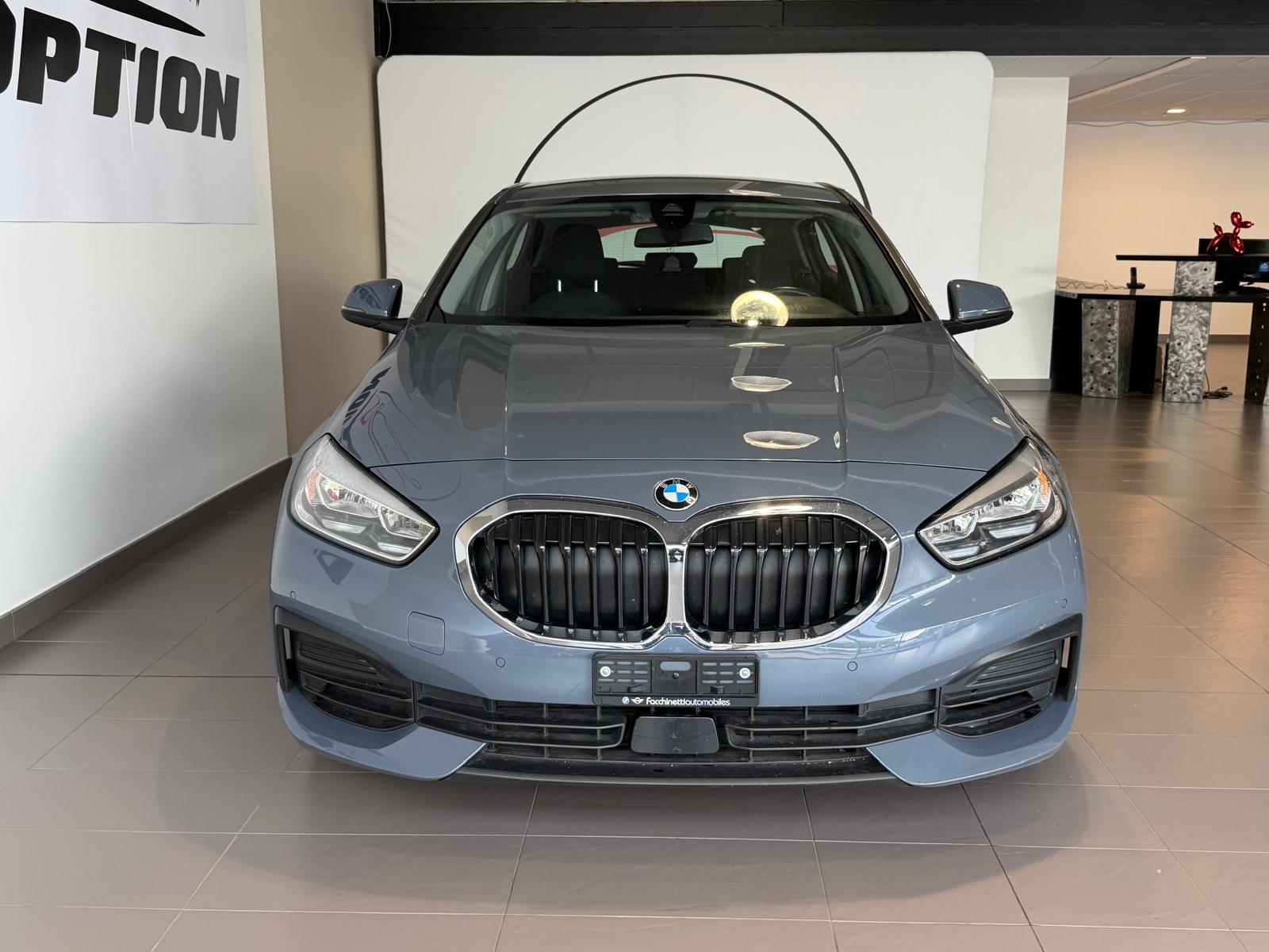 BMW 118i Steptronic Sport Line-image-2