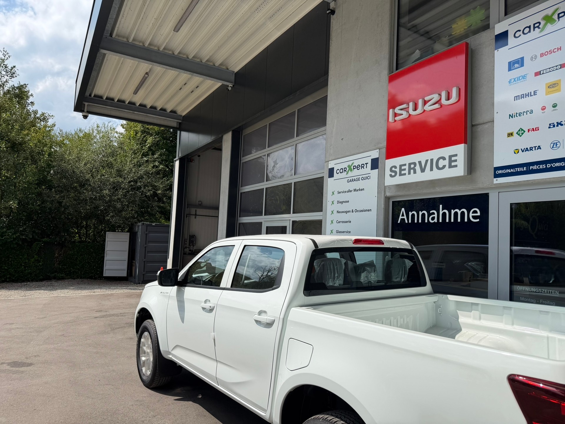 ISUZU D-MAX 2,2 Space Evolution AT 4x4-image-2