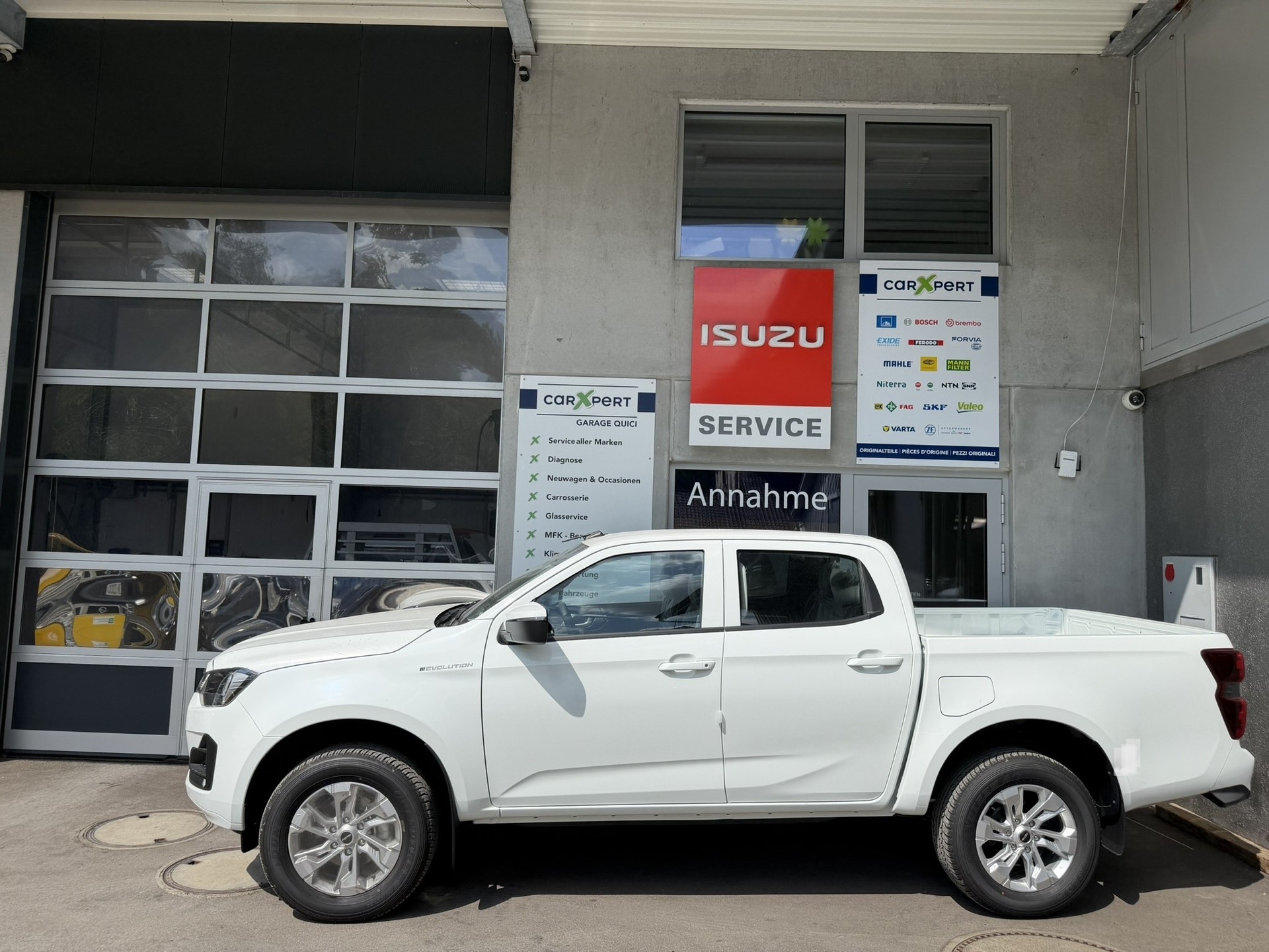 ISUZU D-MAX 2,2 Space Evolution AT 4x4-image-0