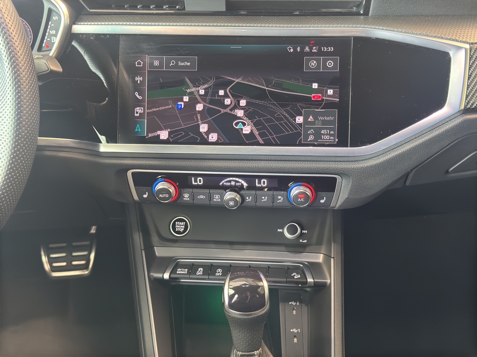 AUDI Q3 Sportback 40 TFSI S line quattro S-tronic-image-10