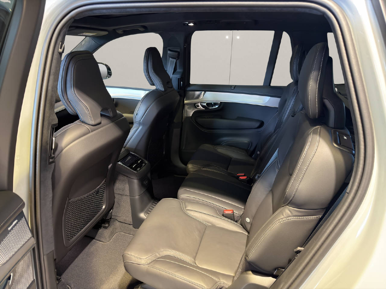 VOLVO XC90 2.0 T8 TE Black Edition eAWD-image-5
