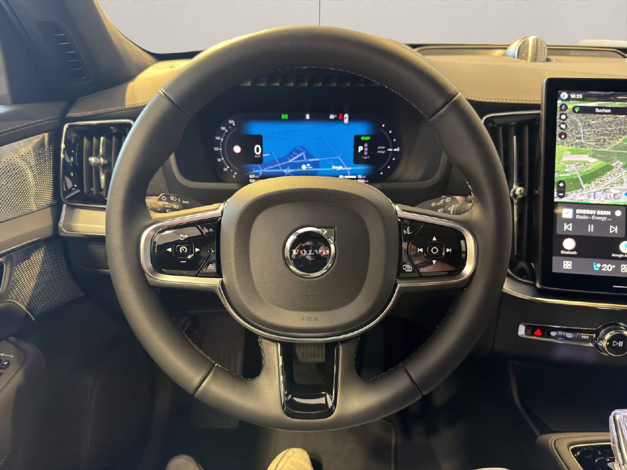 VOLVO XC90 2.0 T8 TE Black Edition eAWD-image-6