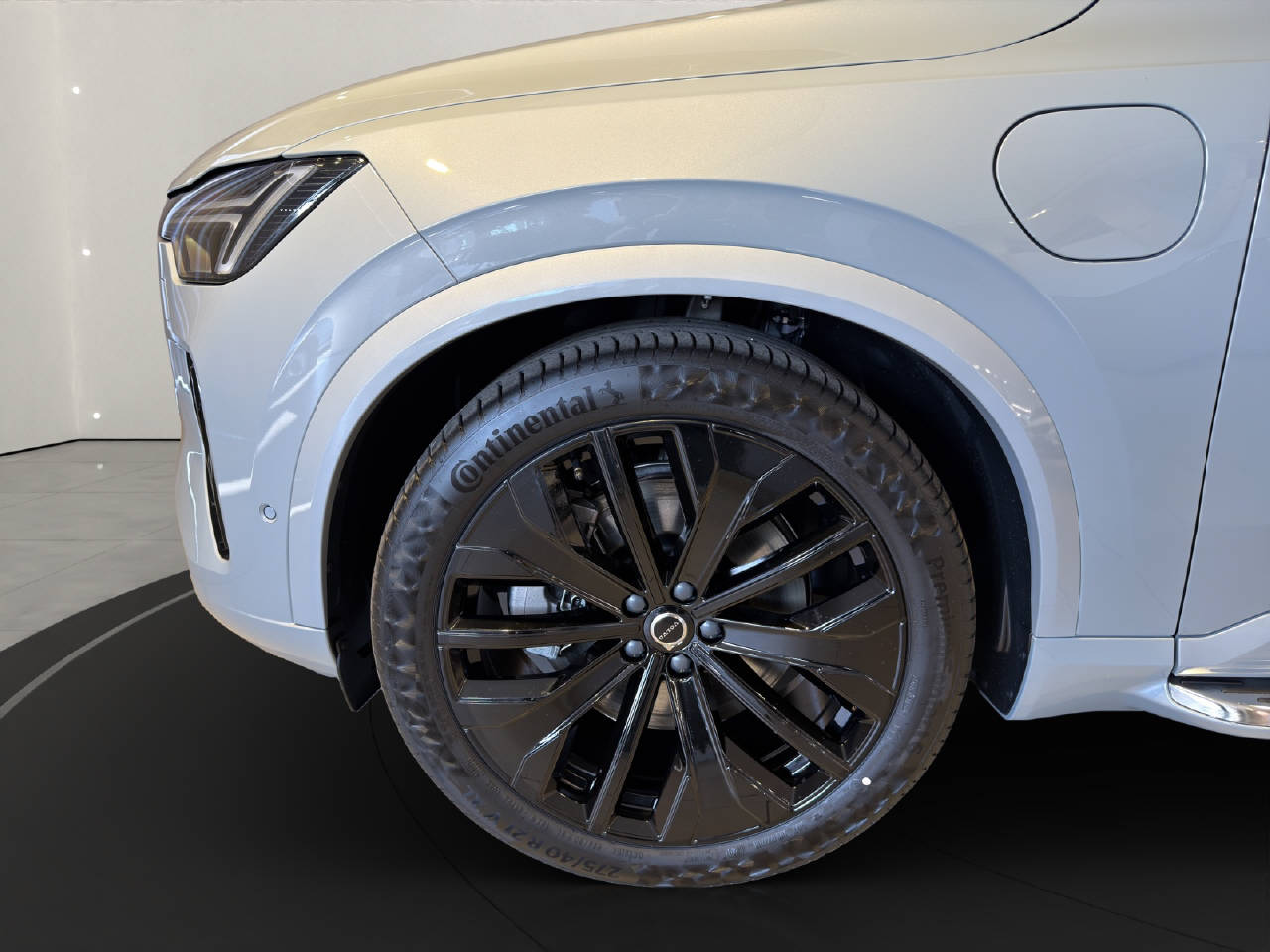 VOLVO XC90 2.0 T8 TE Black Edition eAWD-image-16