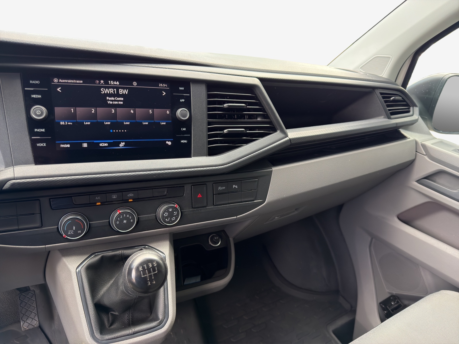 VW T6.1 2.0 TDI-image-10