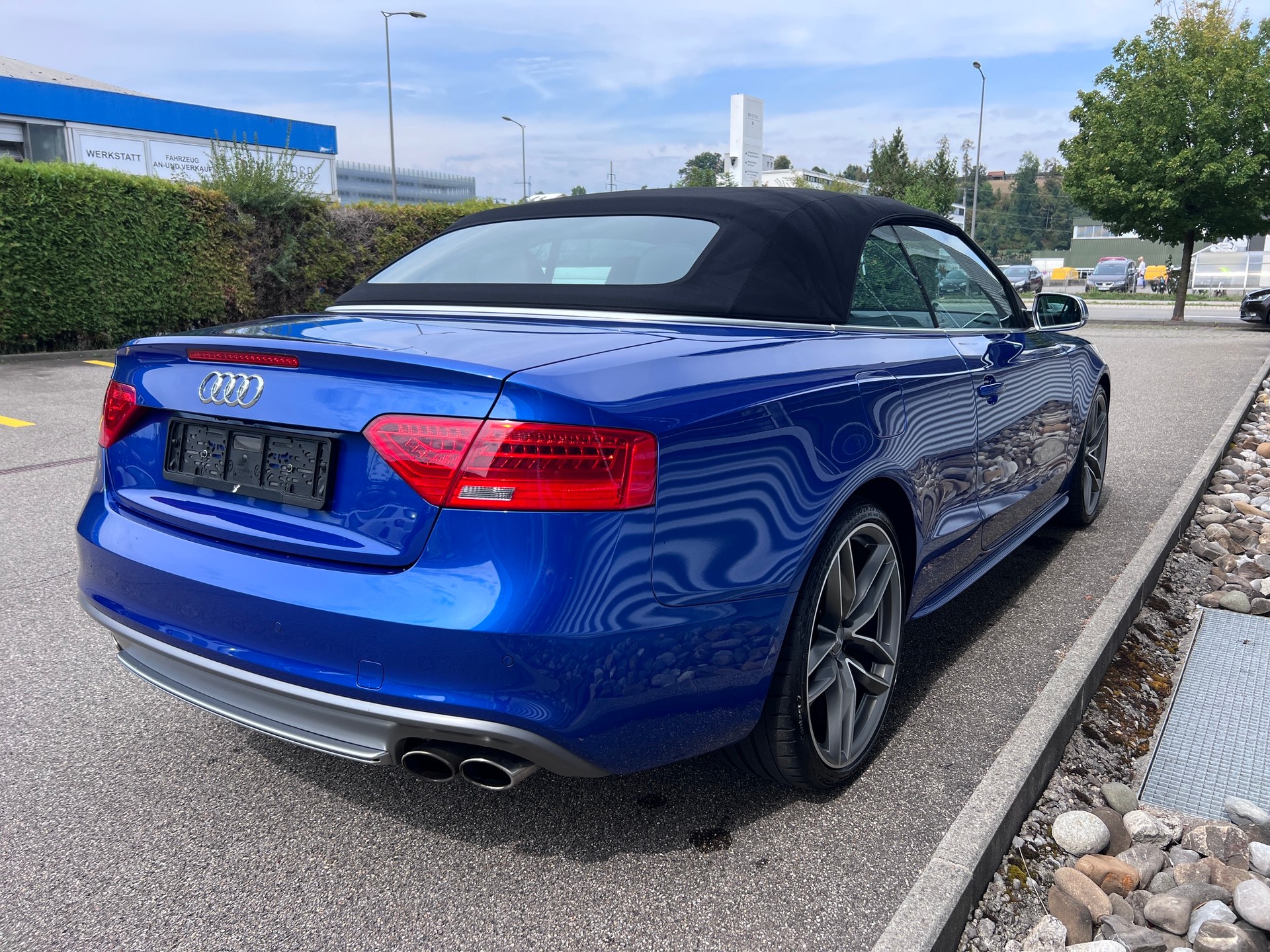 AUDI S5 Cabriolet 3.0 V6 TFSI quattro S-Tronic RS Edition-image-10