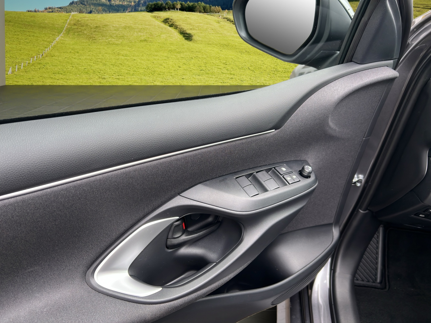 TOYOTA Yaris 1.5 VVT-i HSD Comfort-image-16