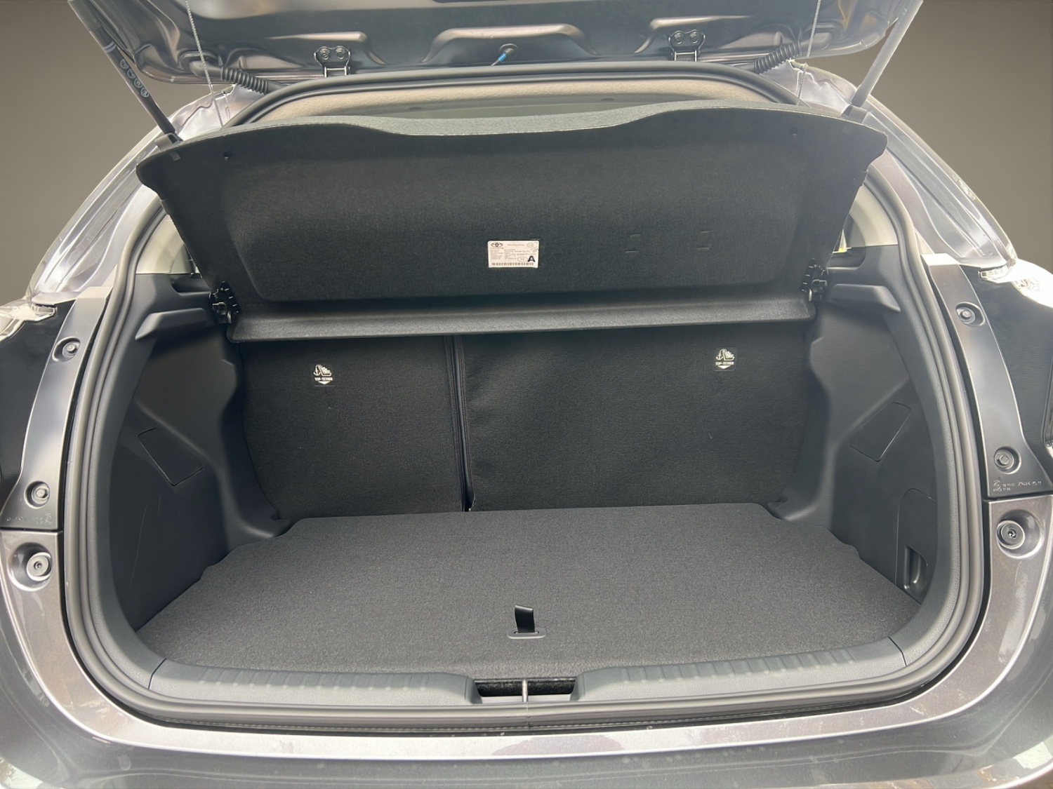 TOYOTA Yaris 1.5 VVT-i HSD Comfort-image-18