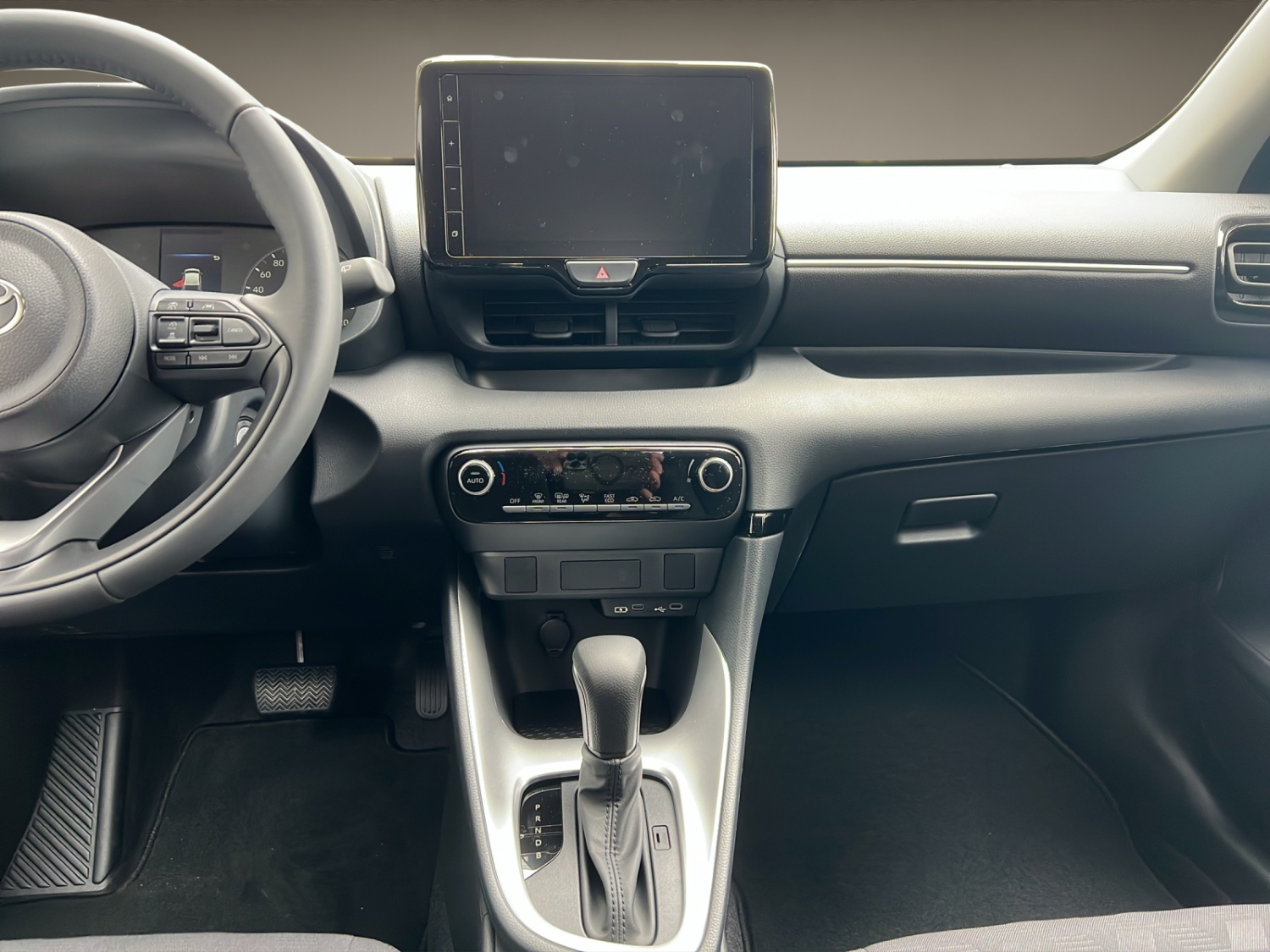 TOYOTA Yaris 1.5 VVT-i HSD Comfort-image-12