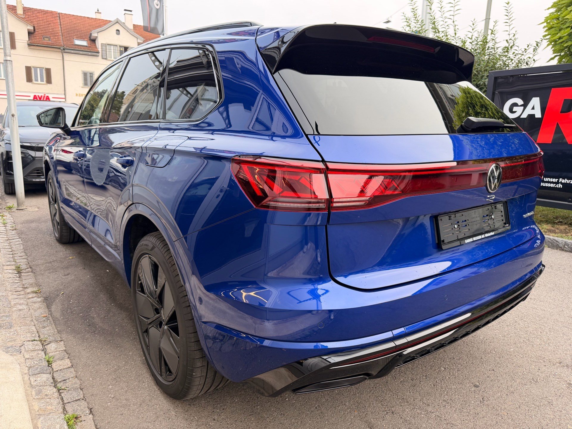 VW Touareg R 3.0 TSI eHYBRID 462 PS 4MOTION-image-5