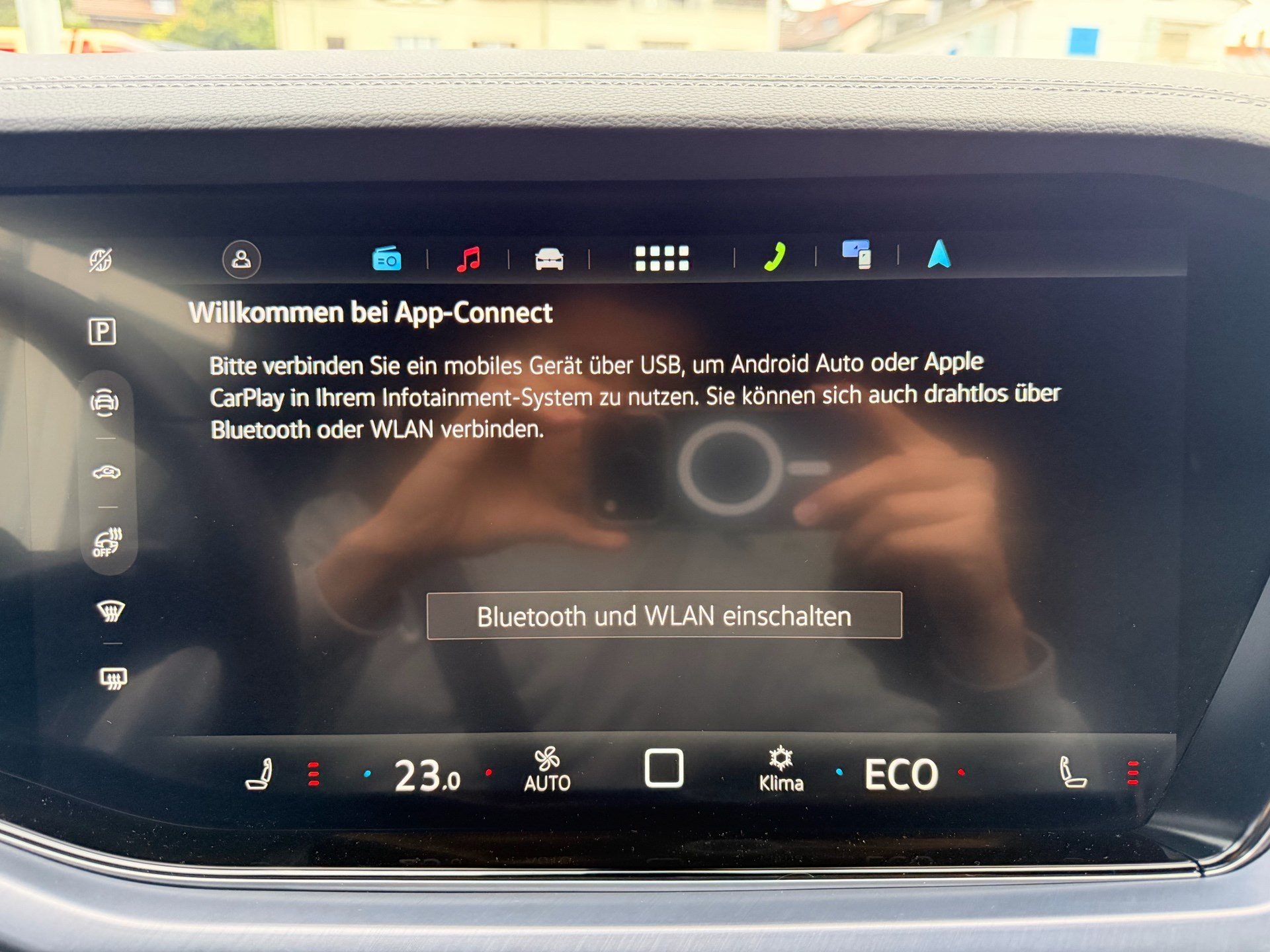 VW Touareg R 3.0 TSI eHYBRID 462 PS 4MOTION-image-15