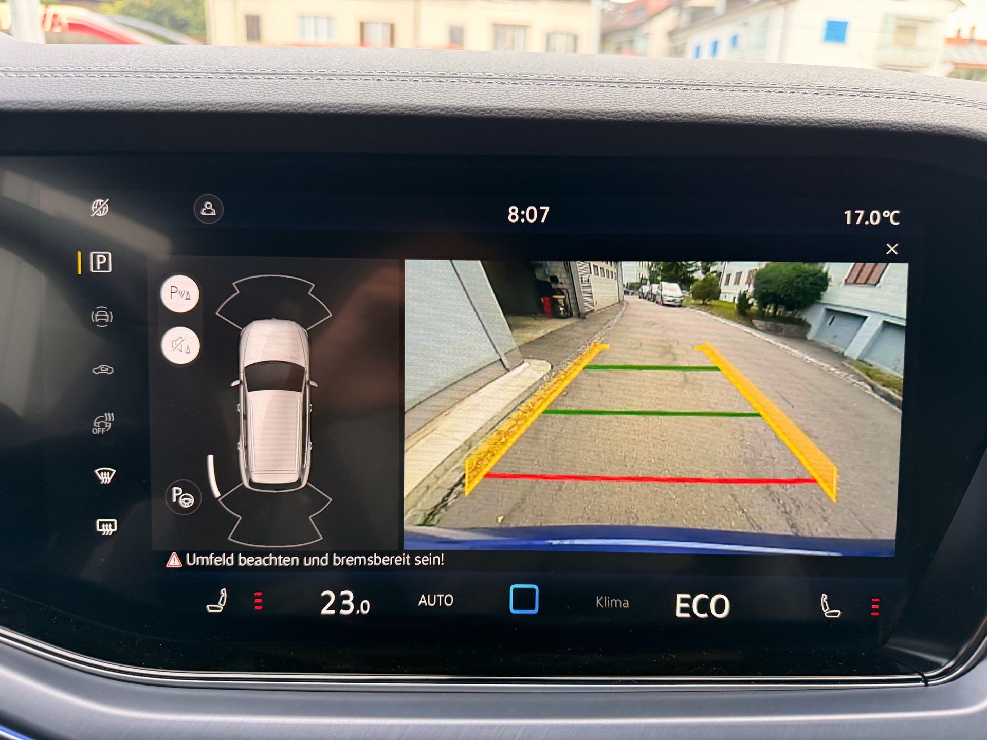 VW Touareg R 3.0 TSI eHYBRID 462 PS 4MOTION-image-14
