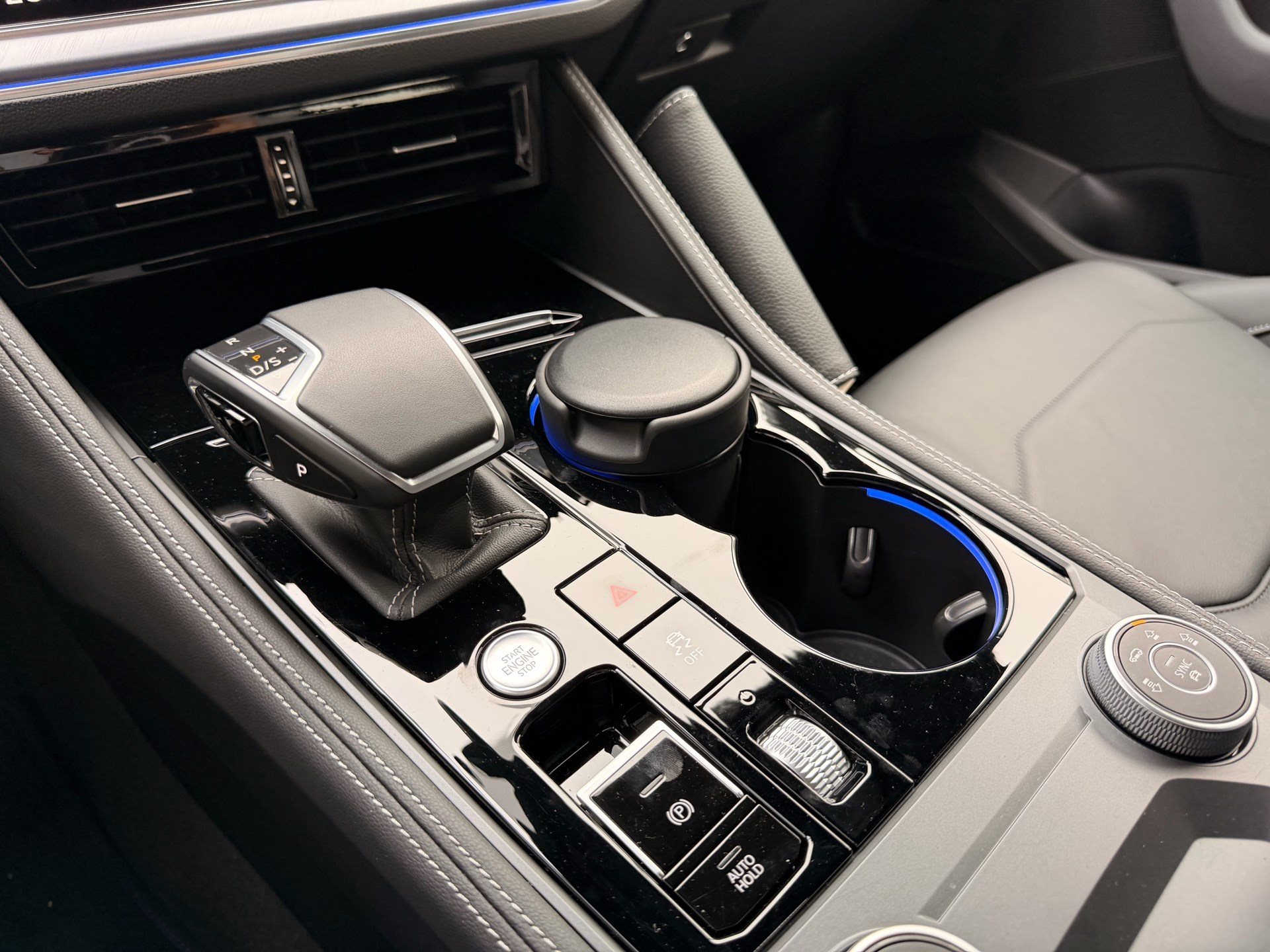 VW Touareg R 3.0 TSI eHYBRID 462 PS 4MOTION-image-20