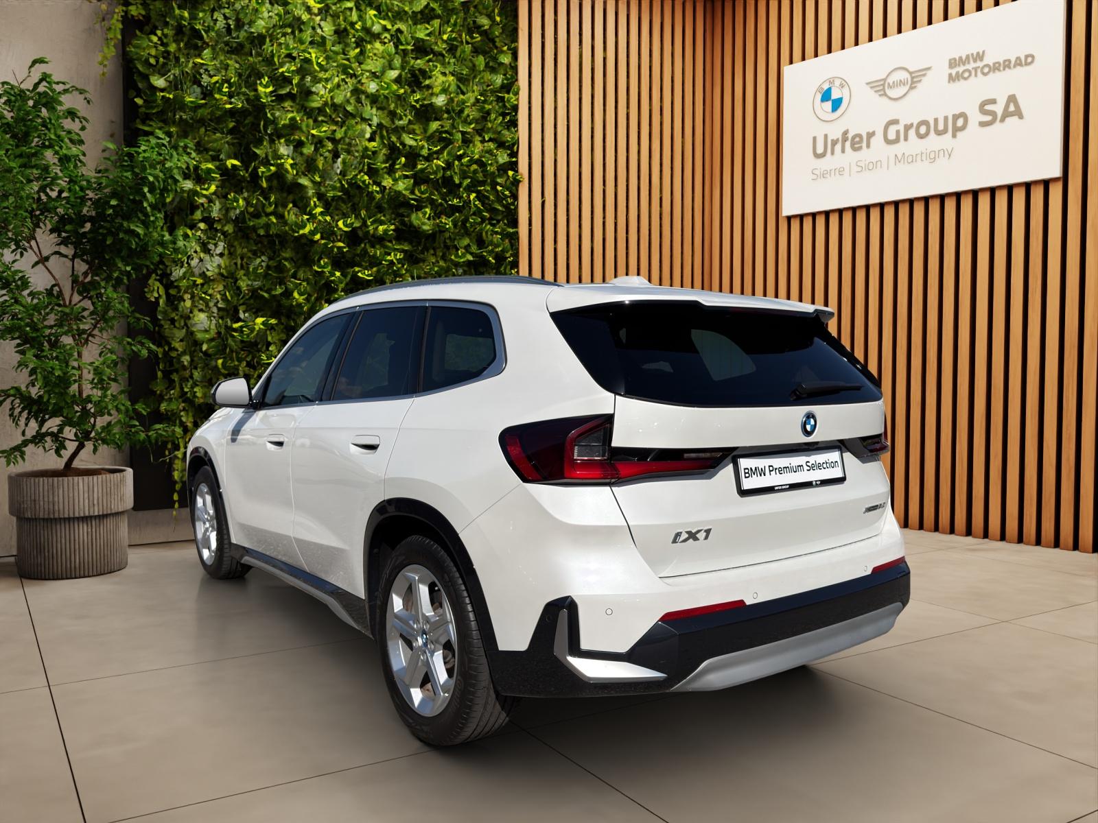 BMW iX1 xDrive 30 X-Line (CH) 🔋-image-4