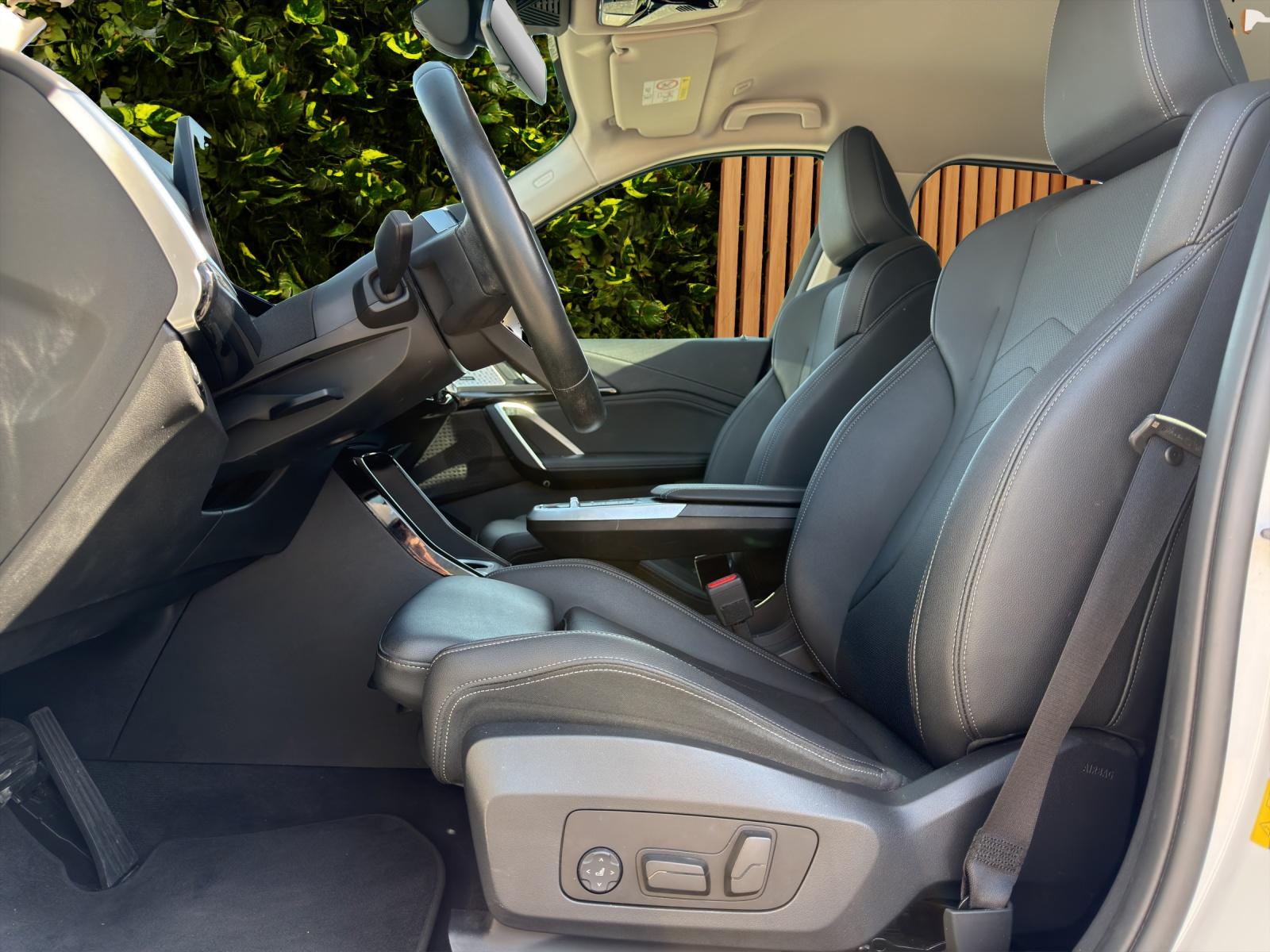 BMW iX1 xDrive 30 X-Line (CH) 🔋-image-10