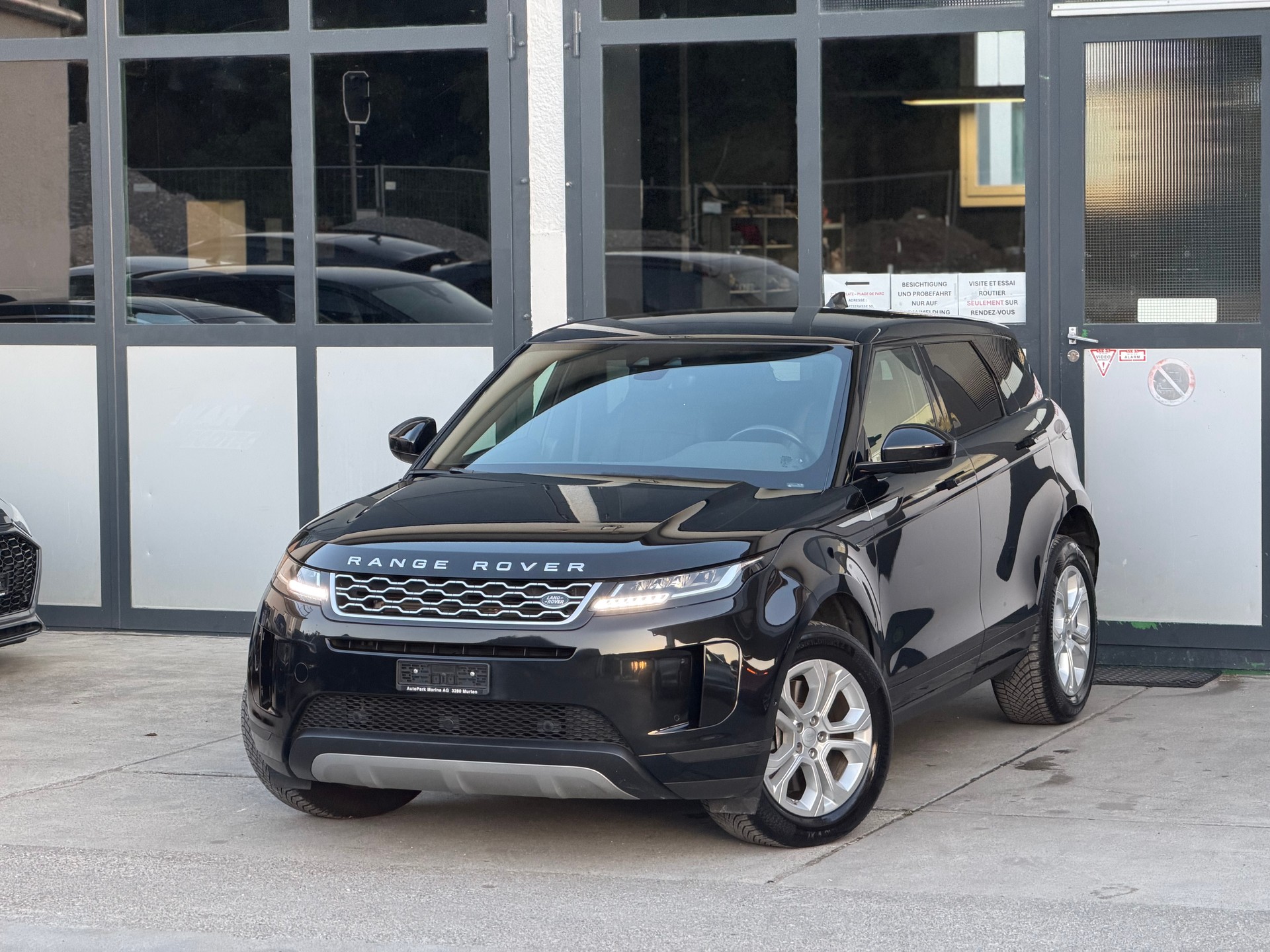 LAND ROVER Range Rover Evoque P 200 MHEV SE AT9-image-0