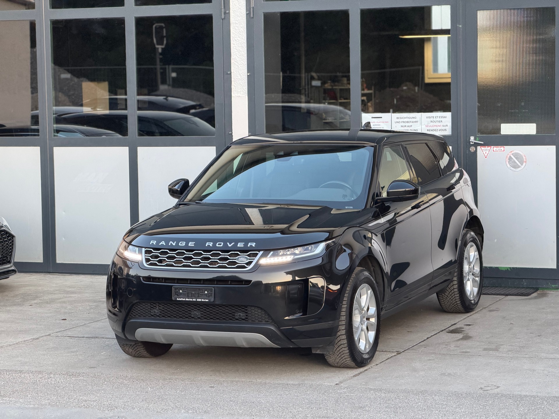 LAND ROVER Range Rover Evoque P 200 MHEV SE AT9-image-1
