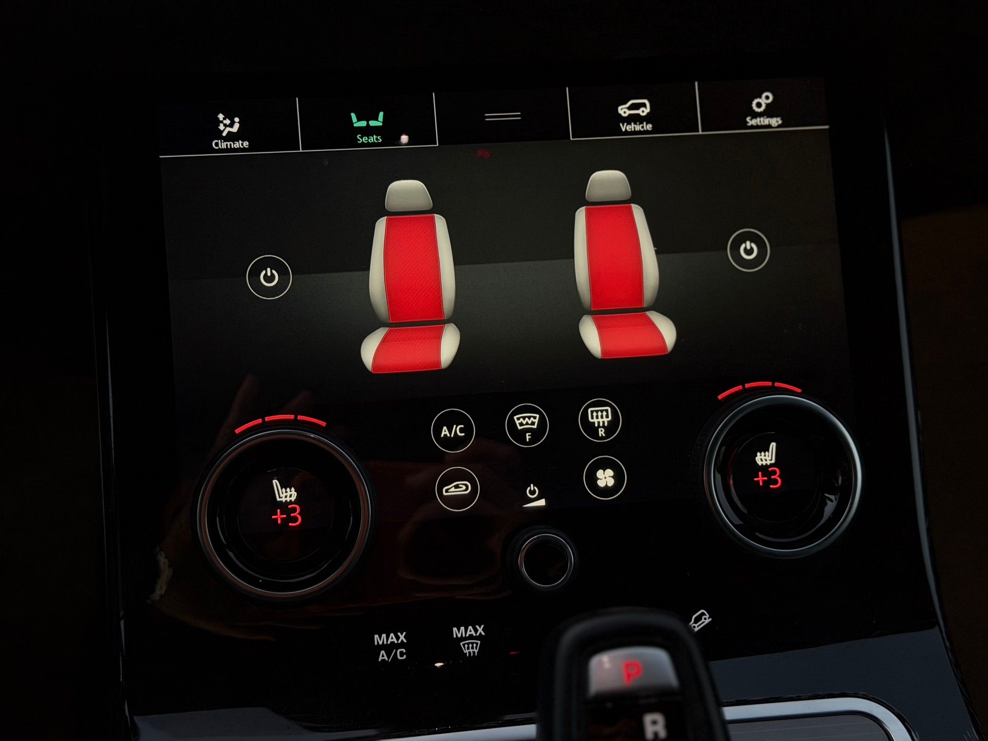 LAND ROVER Range Rover Evoque P 200 MHEV SE AT9-image-18
