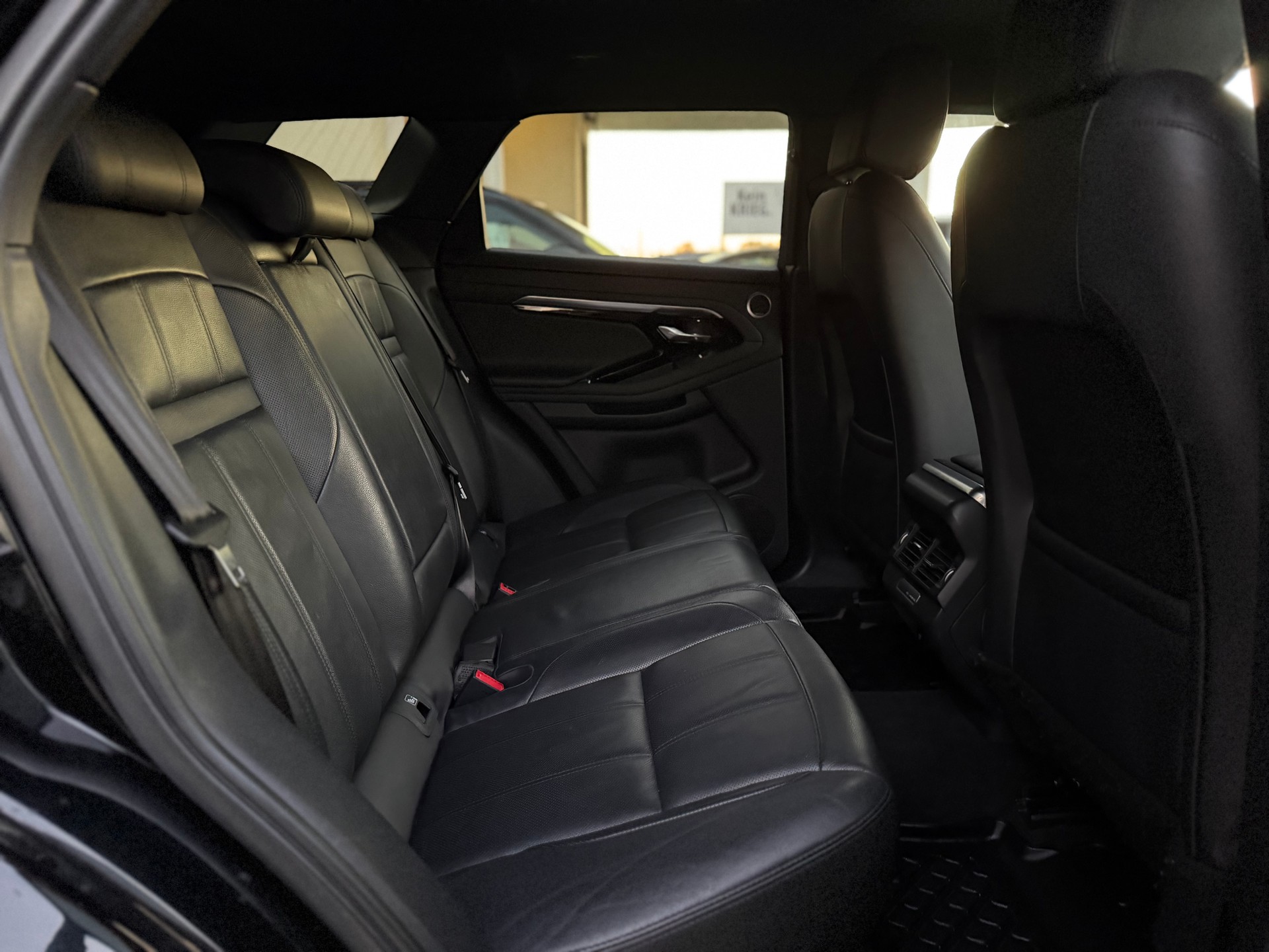 LAND ROVER Range Rover Evoque P 200 MHEV SE AT9-image-12