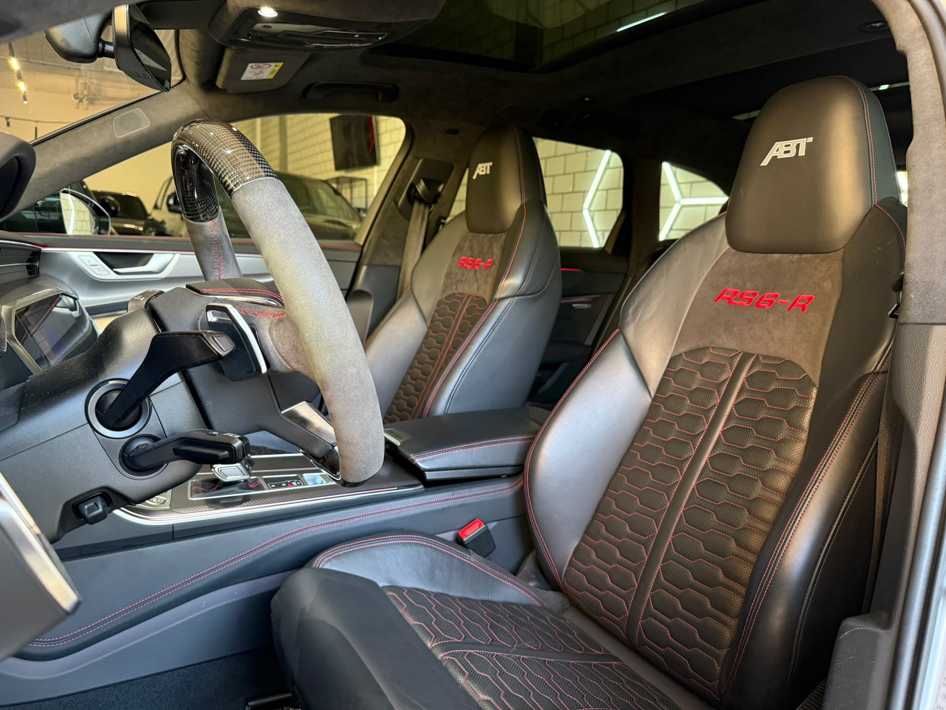 AUDI ABT RS6-R Avant 4.0 TFSI V8 quattro-image-10