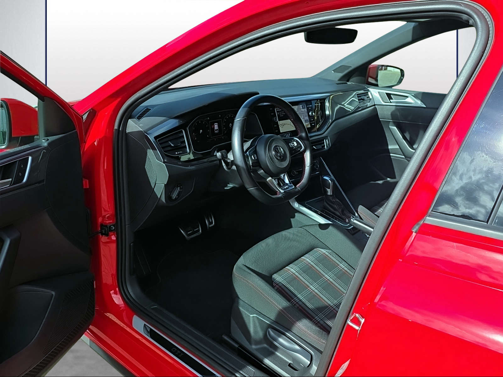 VW Polo 2.0 TSI GTI DSG-image-5