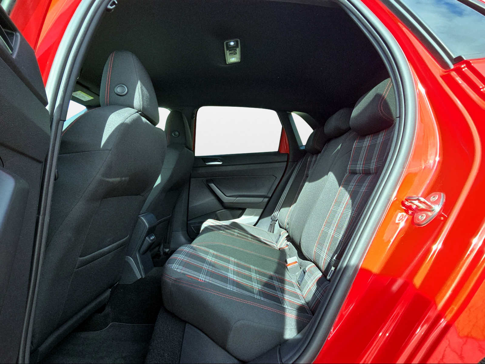 VW Polo 2.0 TSI GTI DSG-image-10