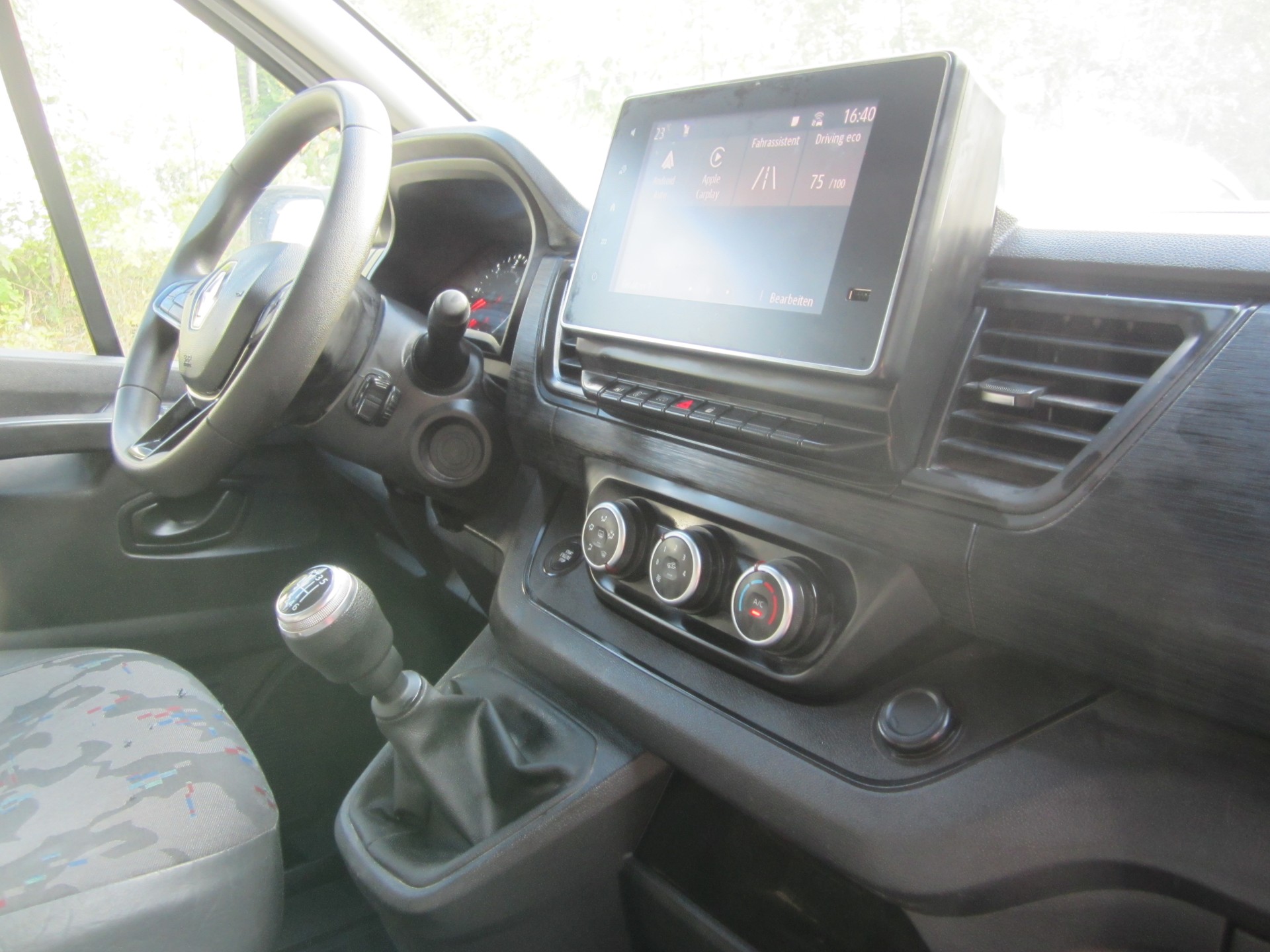 RENAULT Trafic 2.0 Blue dCi 130 Business L1H1-image-10