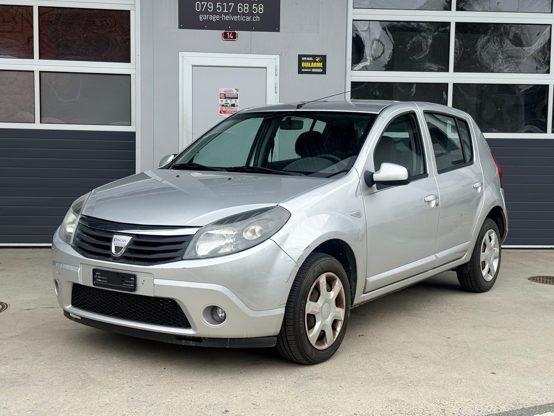 DACIA Sandero 1.2-image-1