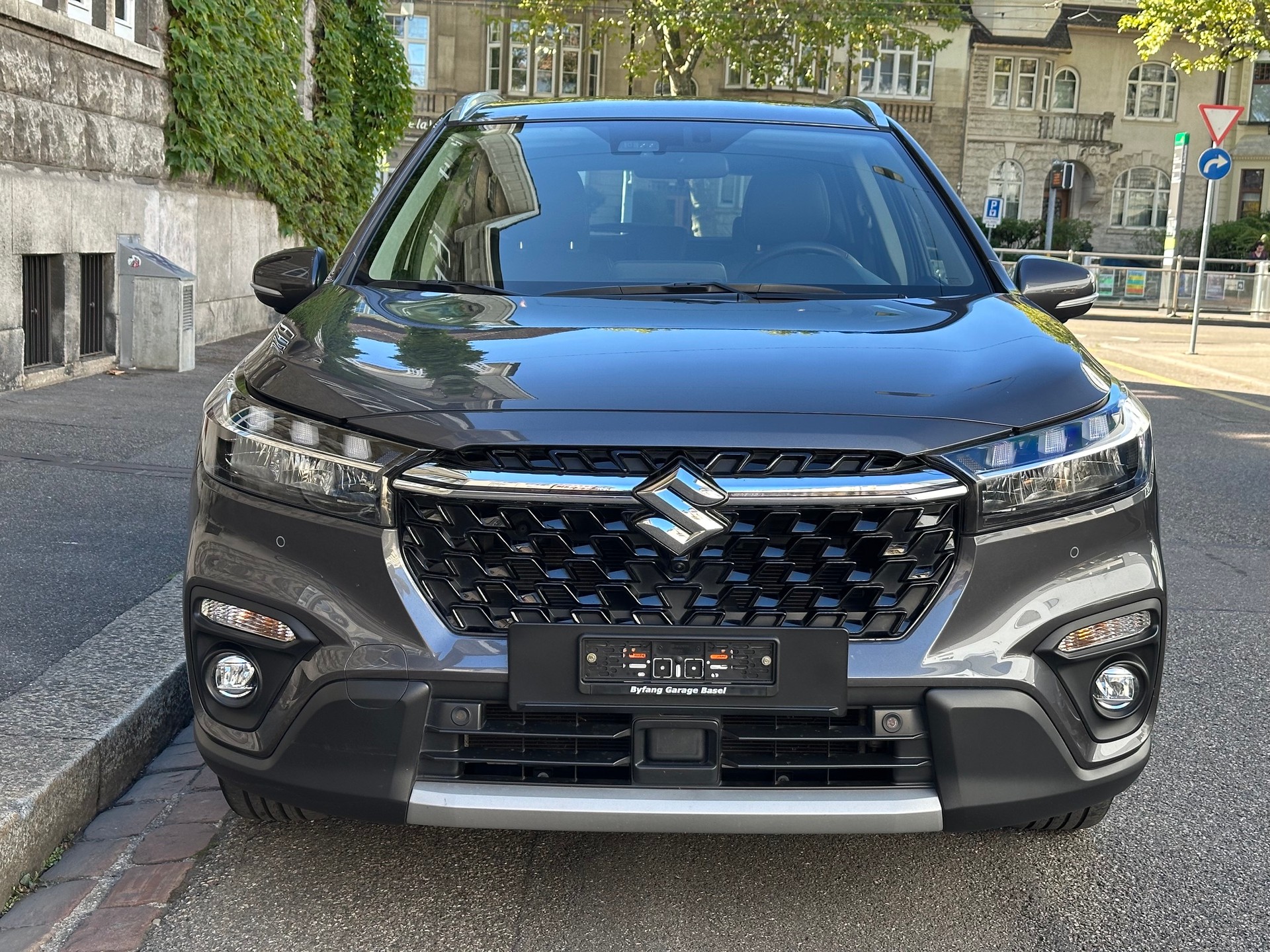 SUZUKI S-Cross 1.5 Compact Top Hybrid-image-1
