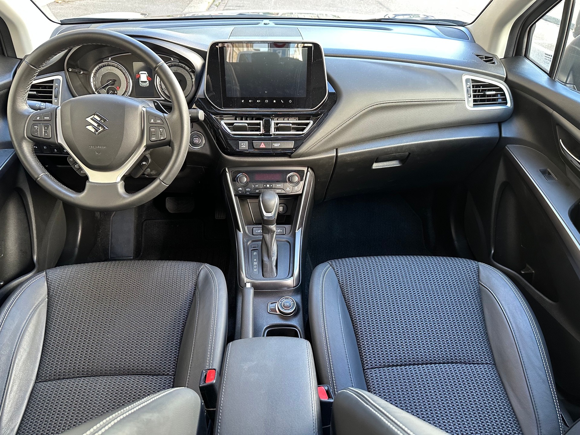 SUZUKI S-Cross 1.5 Compact Top Hybrid-image-6