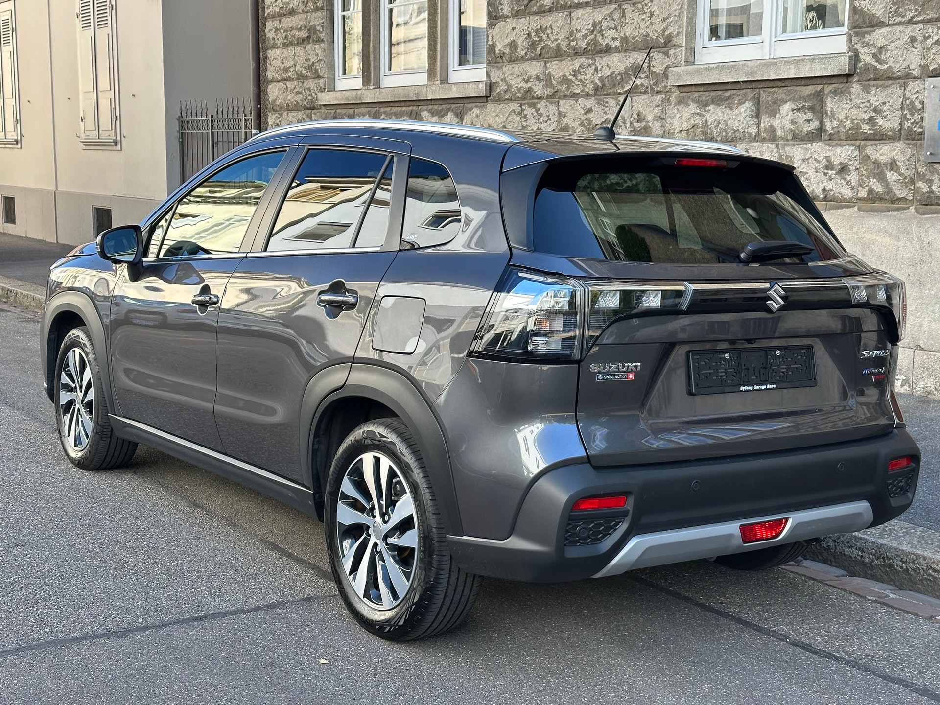 SUZUKI S-Cross 1.5 Compact Top Hybrid-image-5