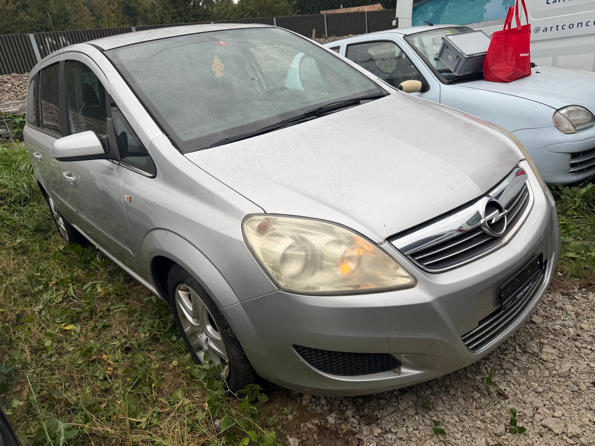 OPEL Zafira 1.8i 16V Enjoy Easytronic- 7 Plätze-image-1