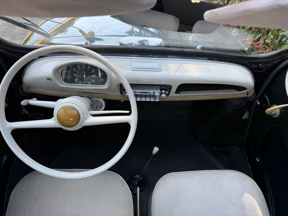 RENAULT 4 CV-image-9