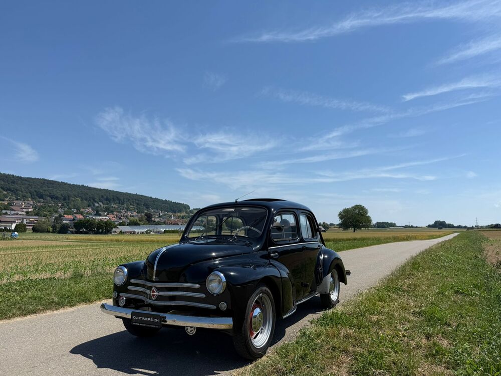 RENAULT 4 CV-image-0