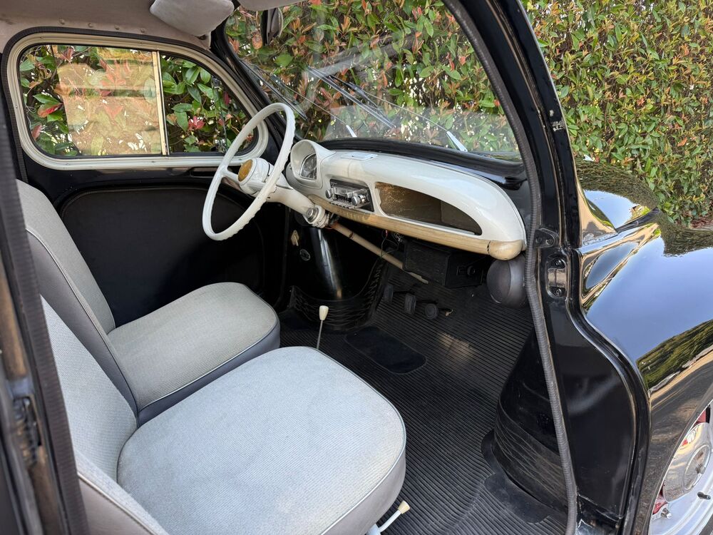 RENAULT 4 CV-image-5