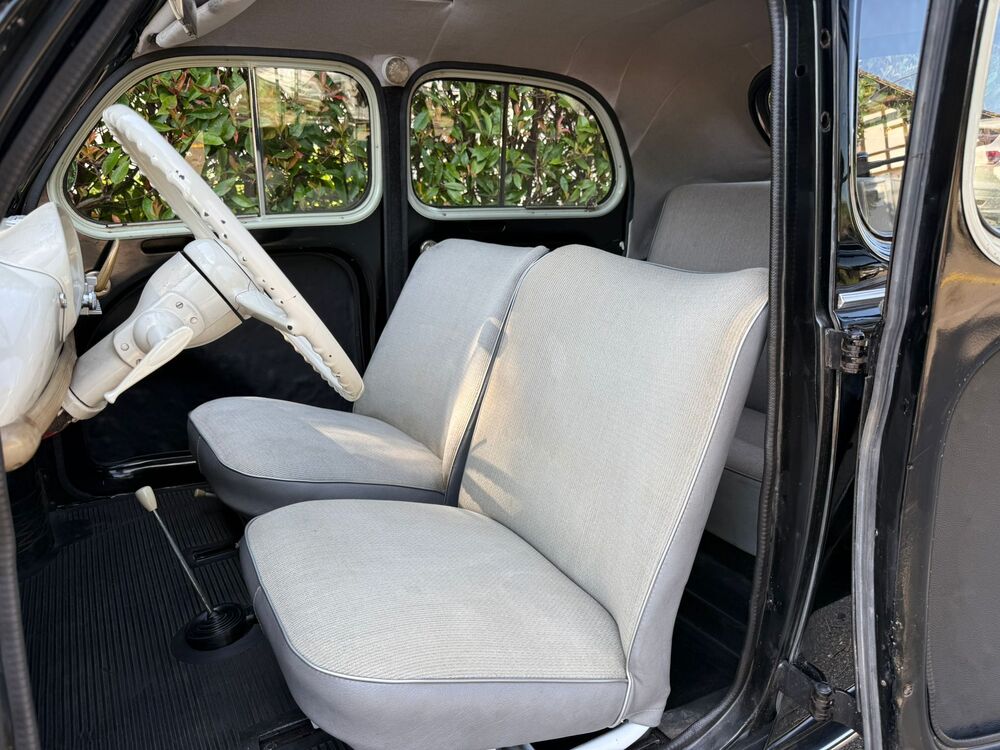 RENAULT 4 CV-image-4