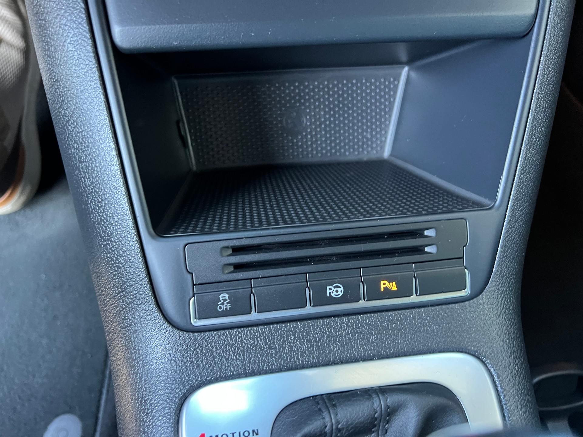 VW Tiguan 2.0 TSI R-Line 4x4 DSG *** Navigation * Leder * Anhàngerkupplung 2200 kg. * mit frisch ab MFK **-image-21