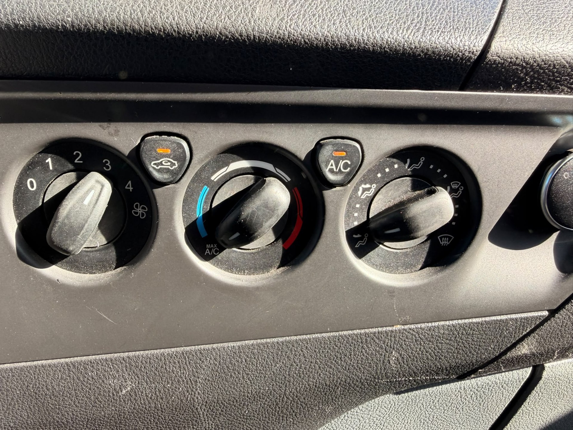 FORD Transit Custom 300 L1H1 Ambiente-image-7